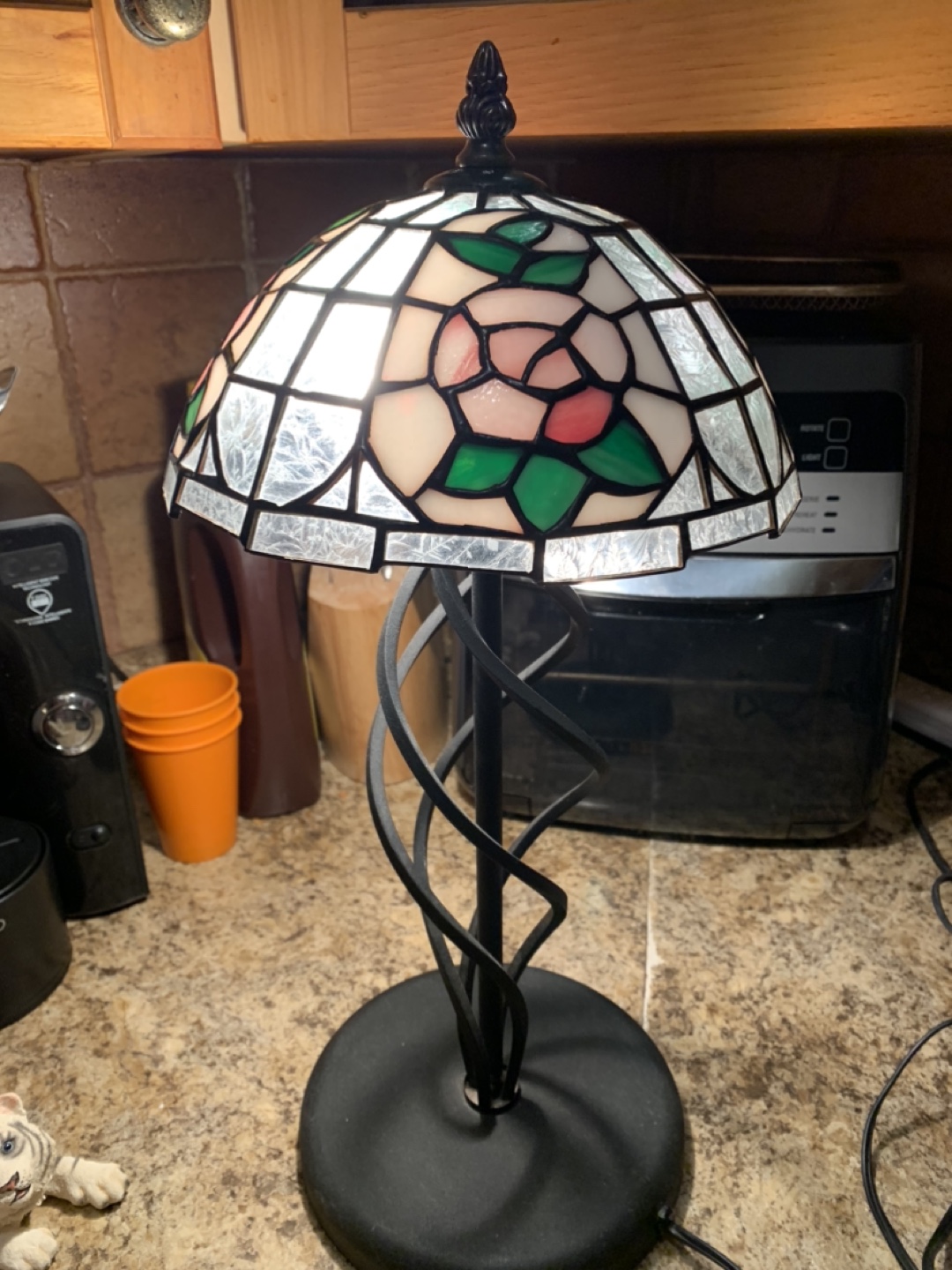 Tiffany Style Table Lamp with Pink Roses