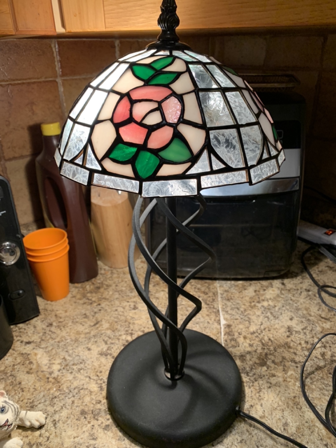 Tiffany Style Table Lamp with Pink Roses - photo 3