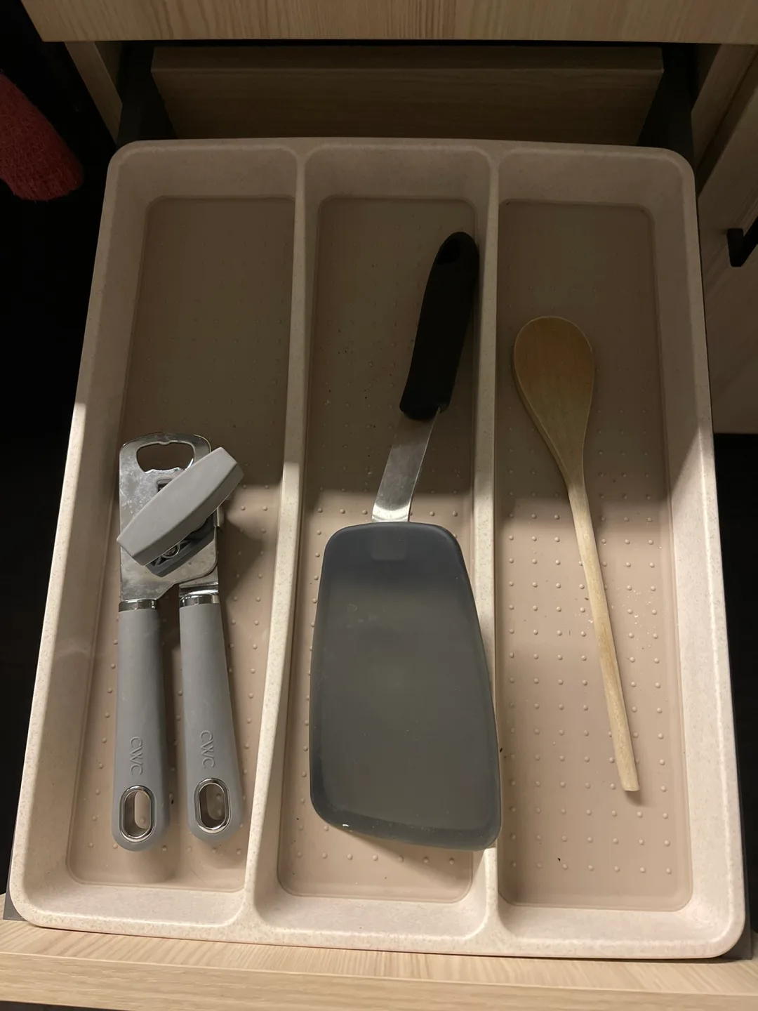 Beige Utensil Organizer thumbnail