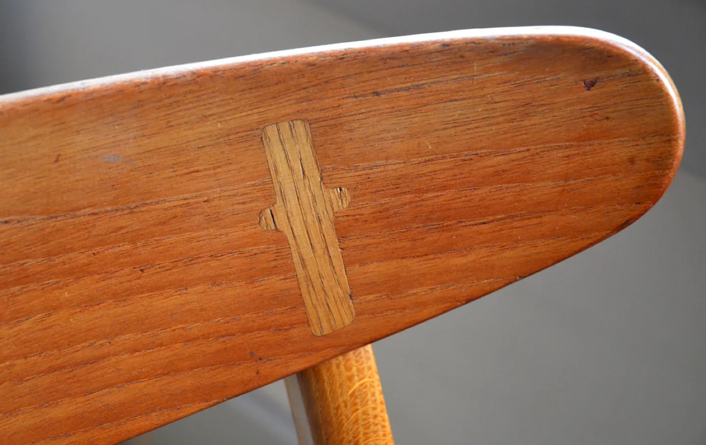 Set of 4 Hans J Wegner Mid-Century Modern Dining chairs image indicator(7)