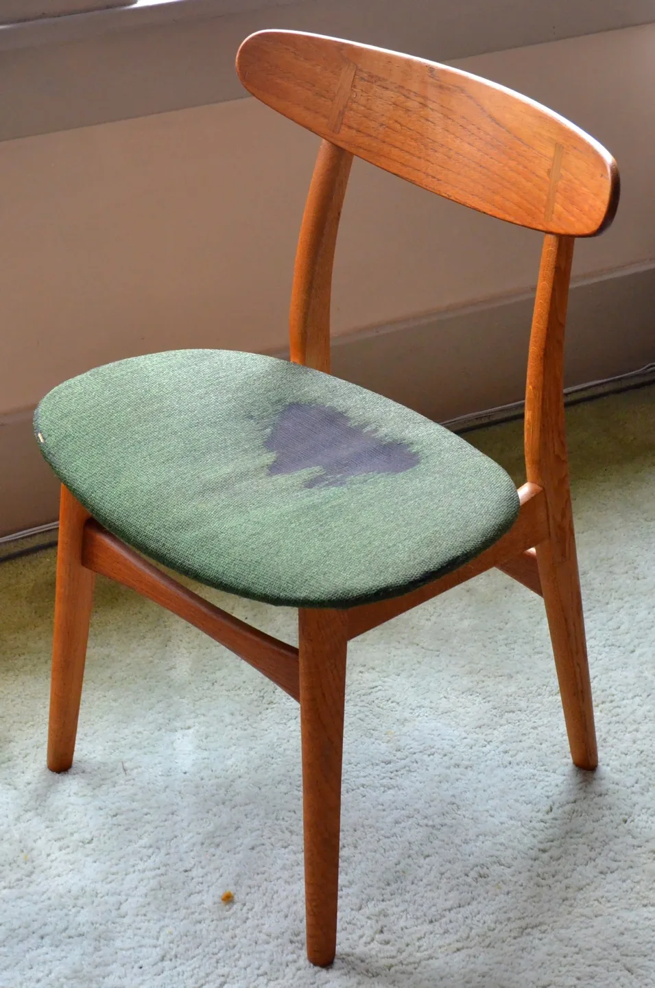 Set of 4 Hans J Wegner Mid-Century Modern Dining chairs image indicator(5)