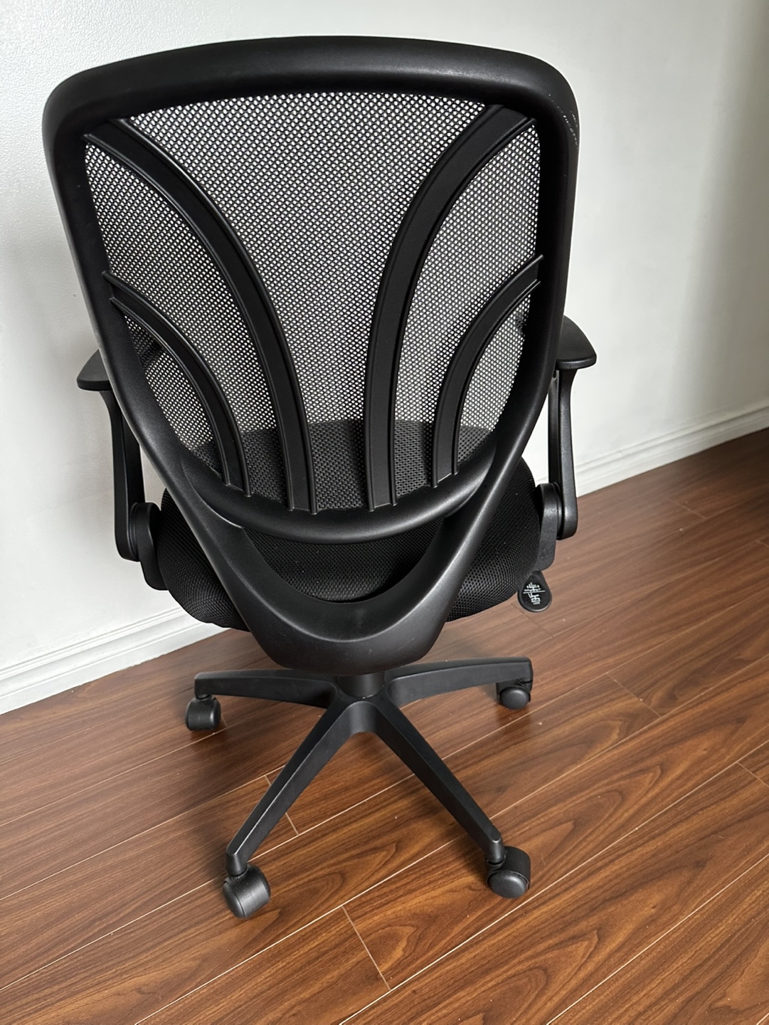 Black Mesh Office Chair with Armrests Moving out sale - photo 3
