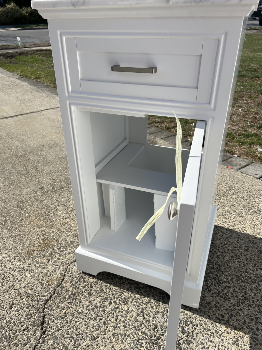 19” White Marble Top Bathroom Vanity with Single Sink - photo 3