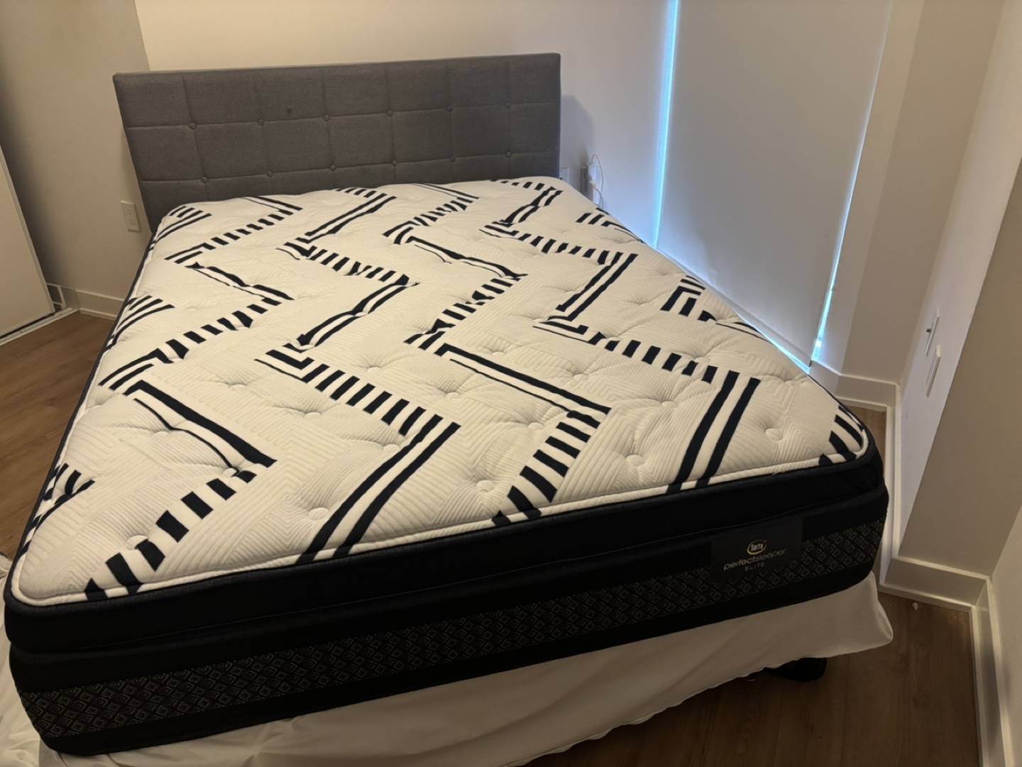 Queen Size Mattress - photo 3