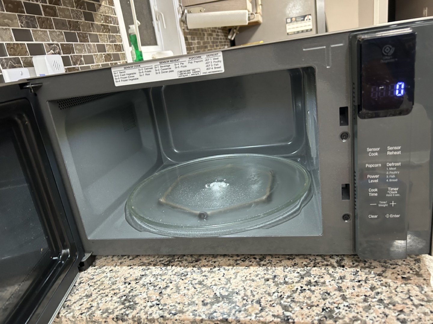 LG microwave oven - photo 3