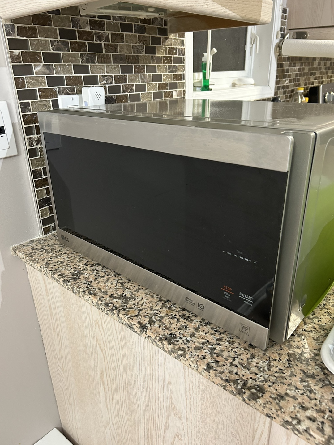 LG microwave oven