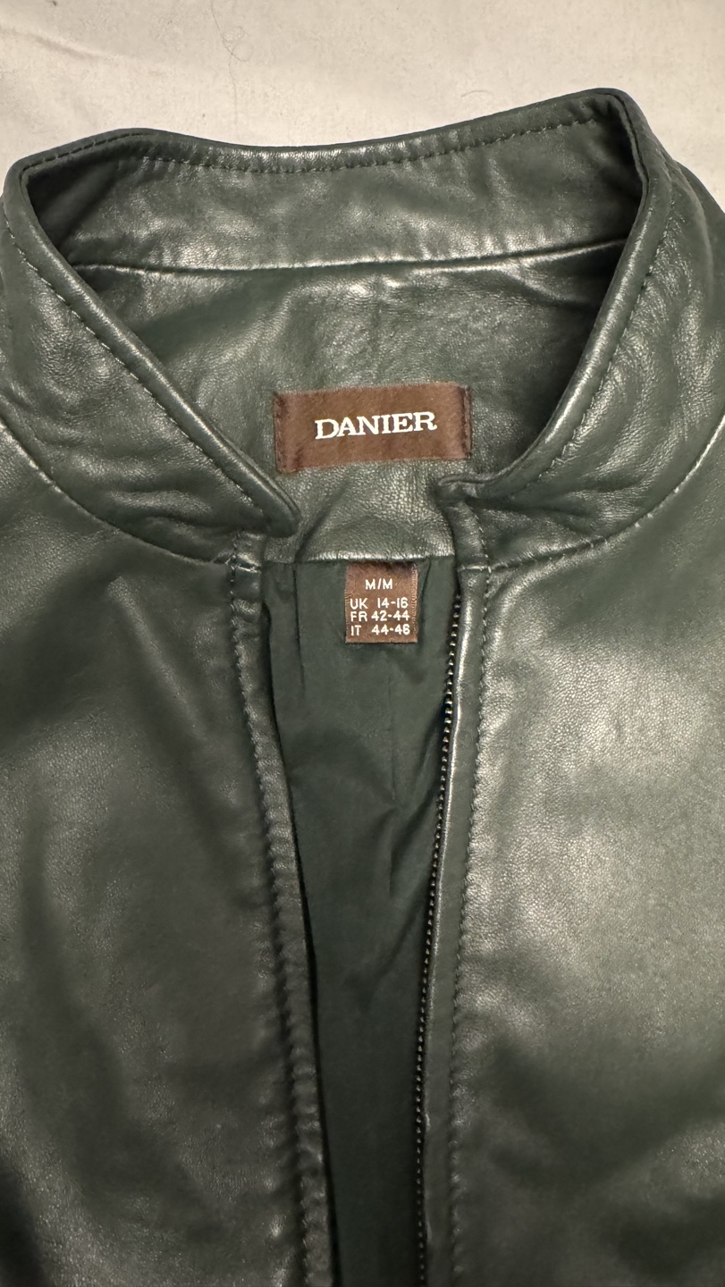Danier Women's Dark Green Leather Jacket Size M/M - photo 3