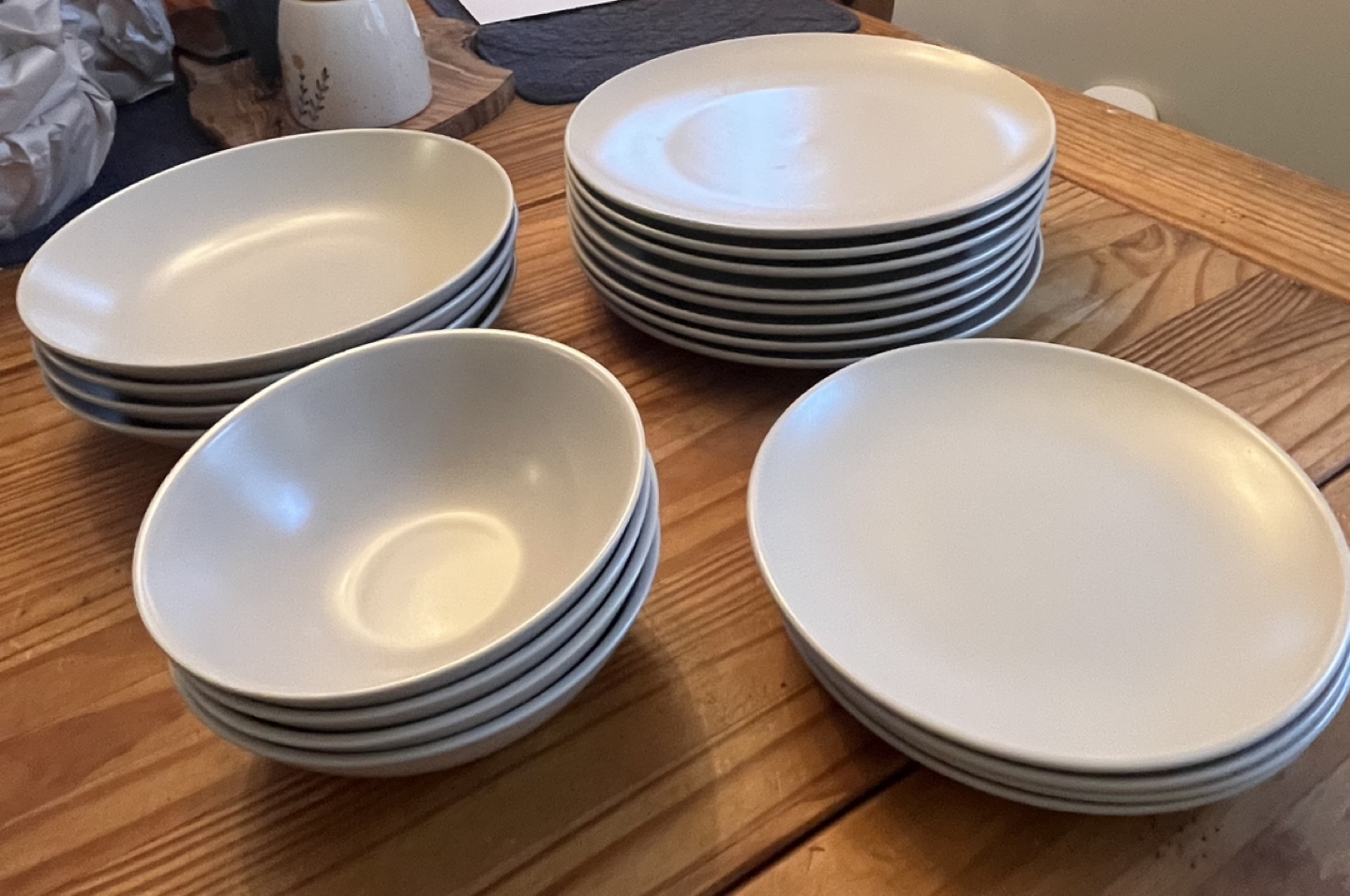 20-Piece Stoneware Dinnerware Set - Light Grey - photo 3