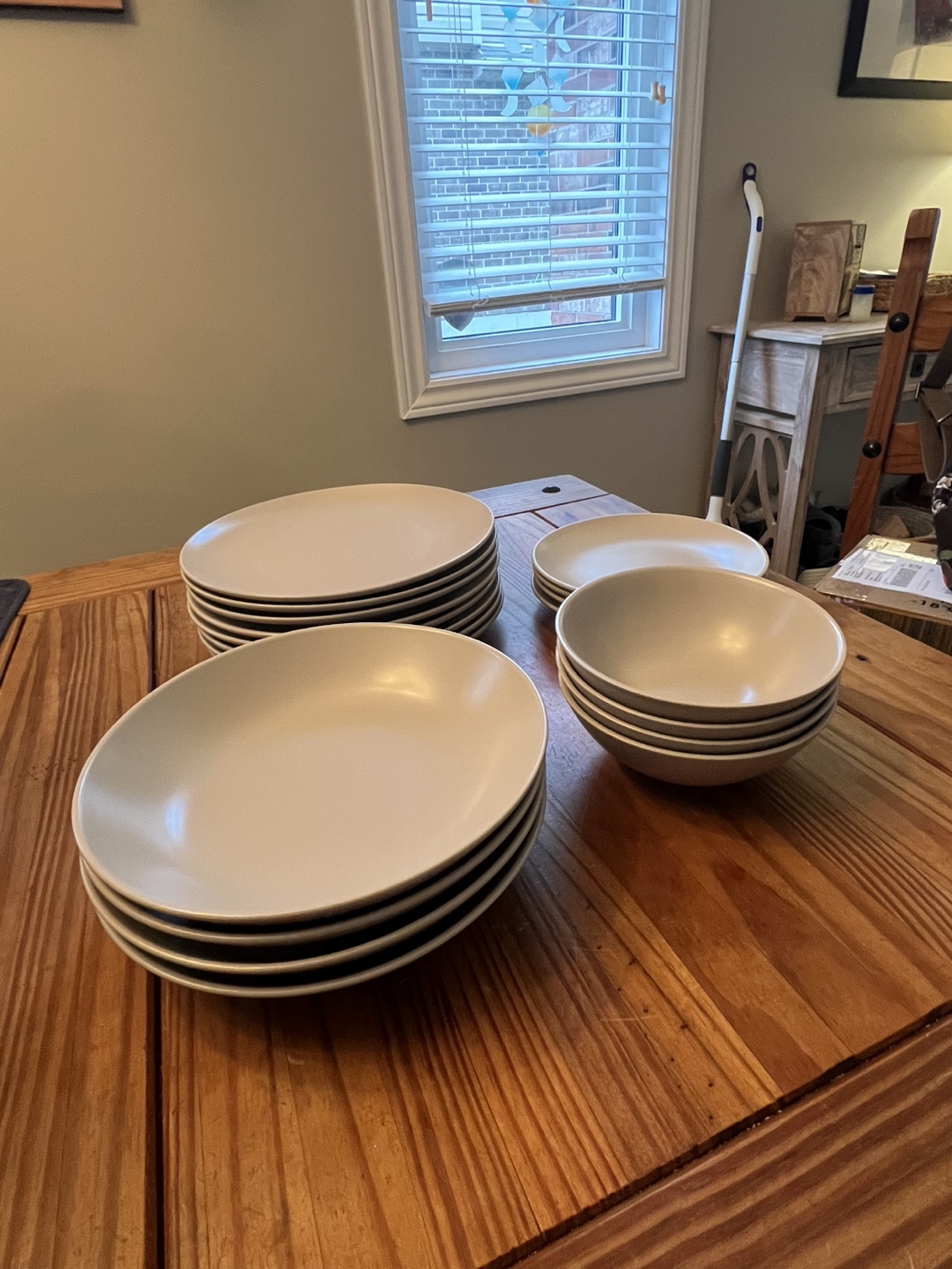 20-Piece Stoneware Dinnerware Set - Light Grey