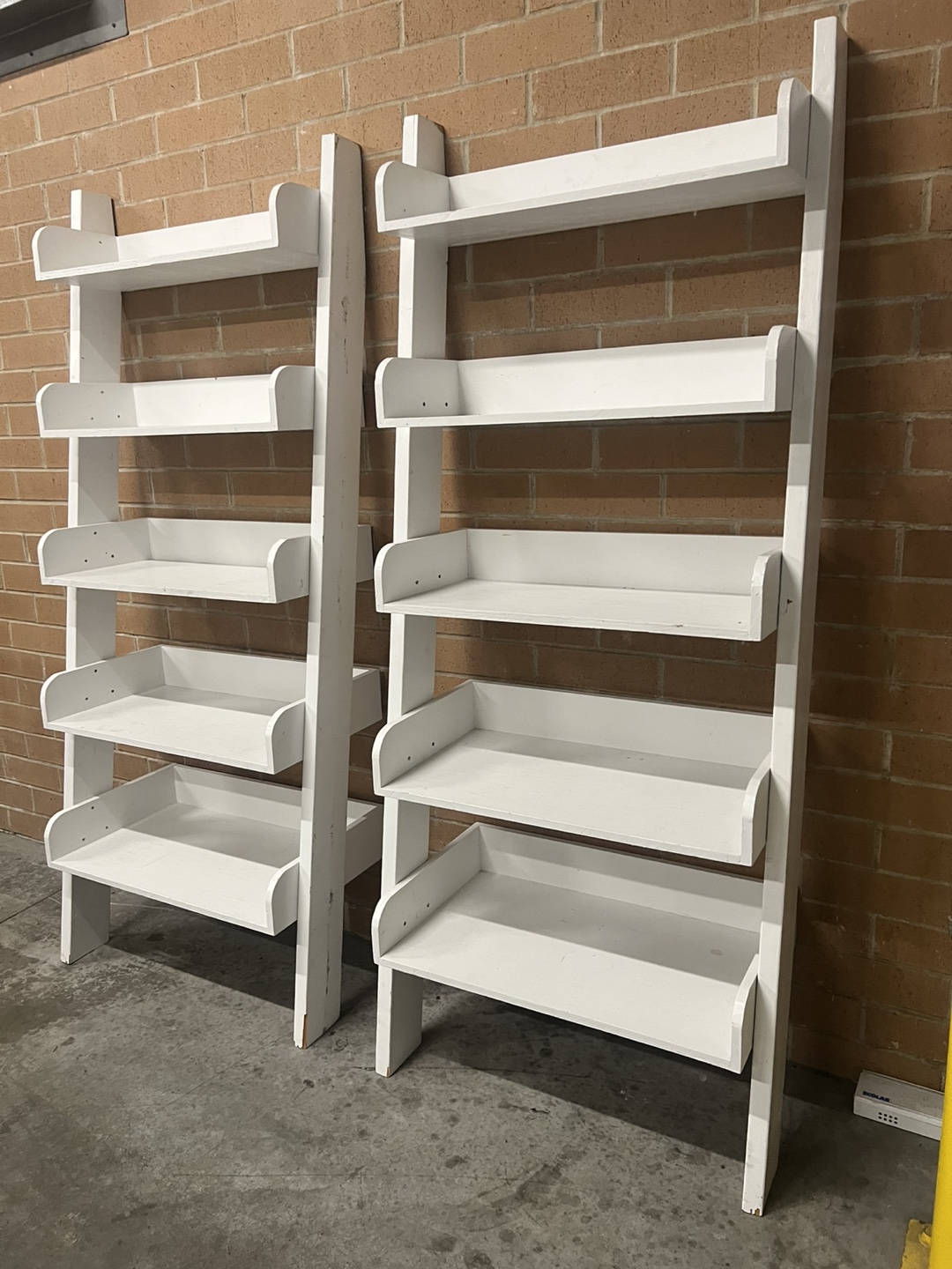 Pair of White Ladder Shelves - photo 5