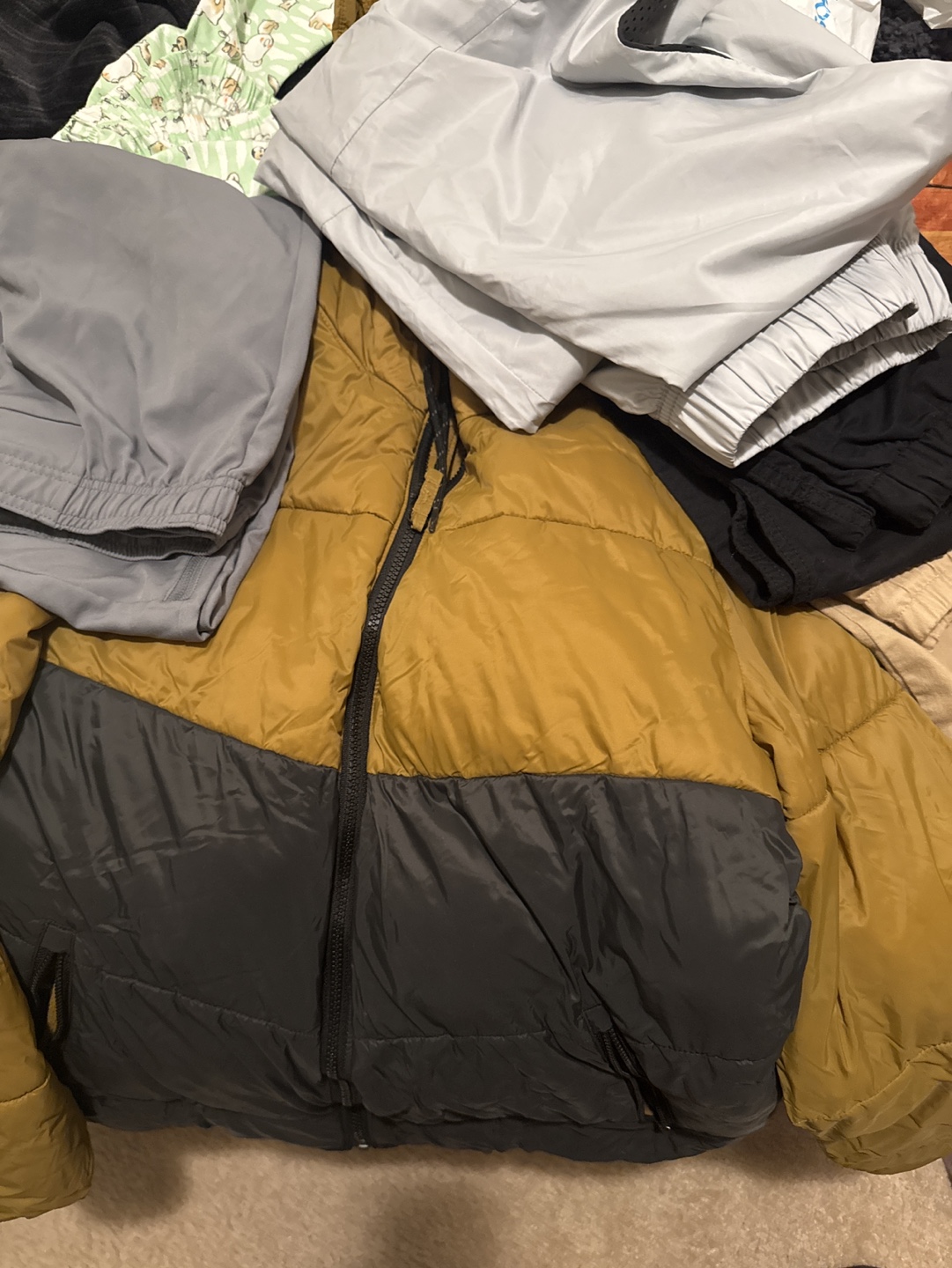 Two-toned puffer jacket and joggers bundle