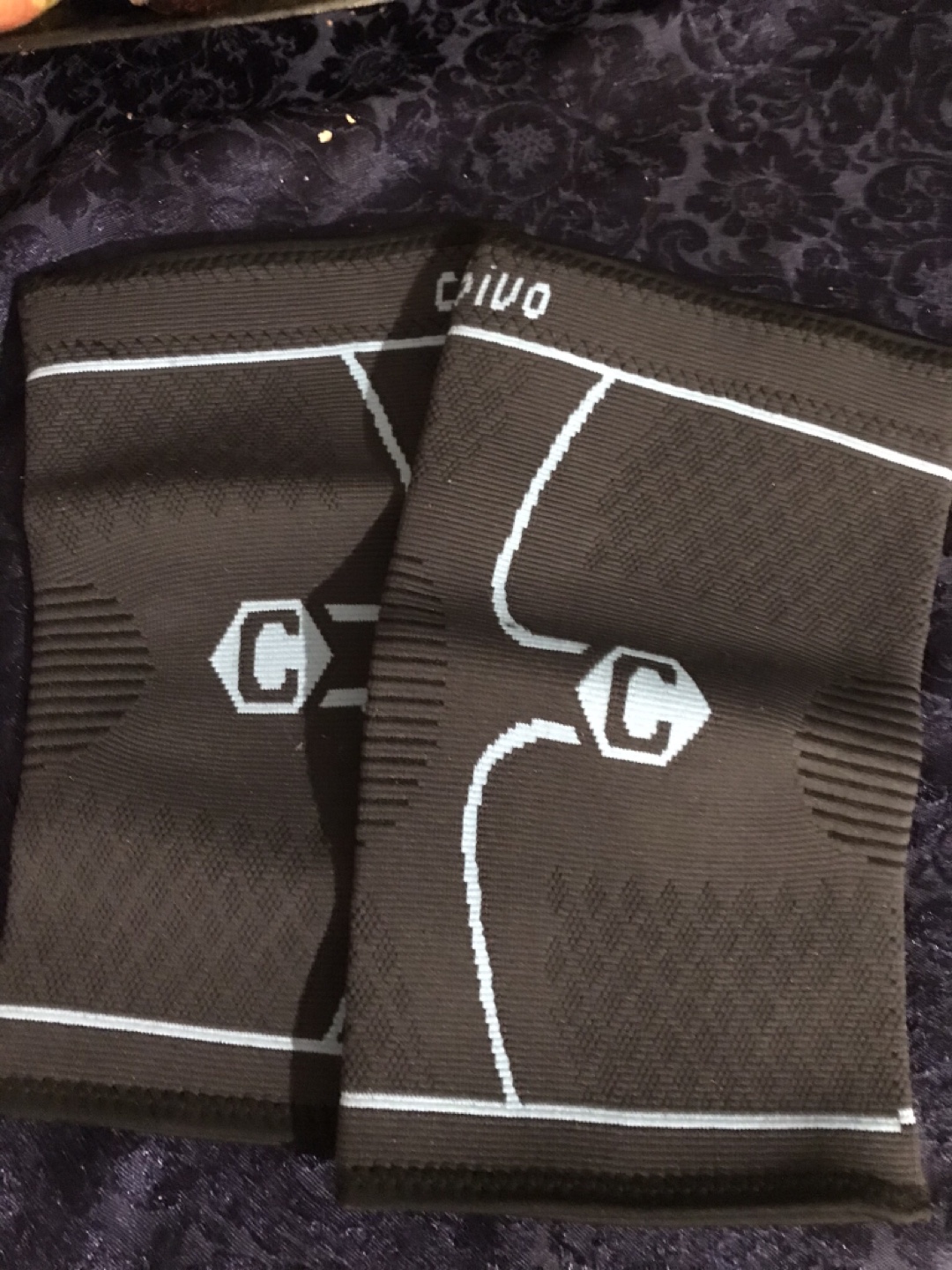 NEW Pair of Cambivo Knee Sleeves - Small/Medium