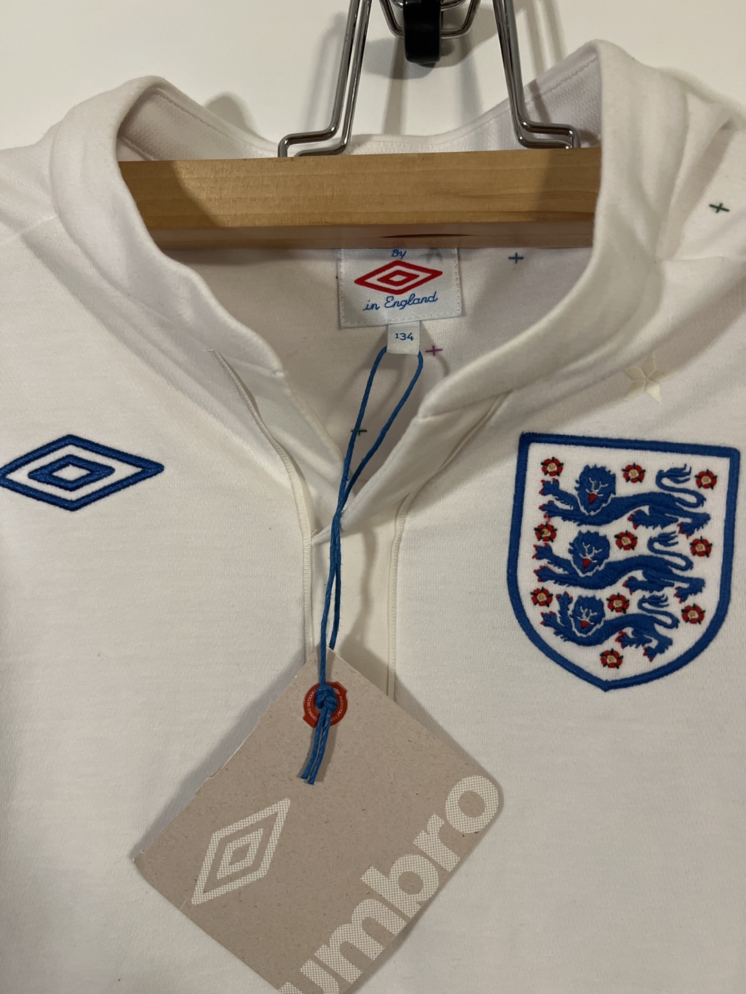 Umbro England Football Jersey - Size 134 for Kids - photo 2