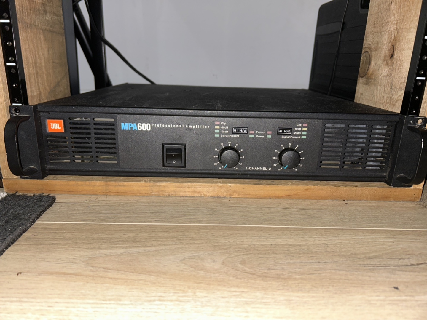 Yorkville NX600 Passive Speakers + JBL MPA600 Amplifier + Cables - photo 4