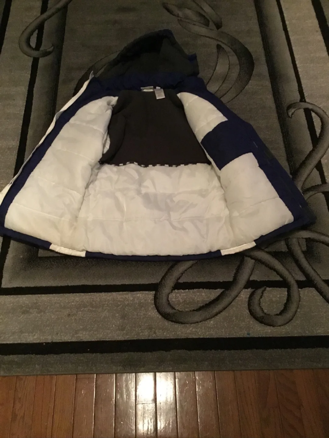 Toronto Maple Leafs Youth Winter Jacket image indicator(2)