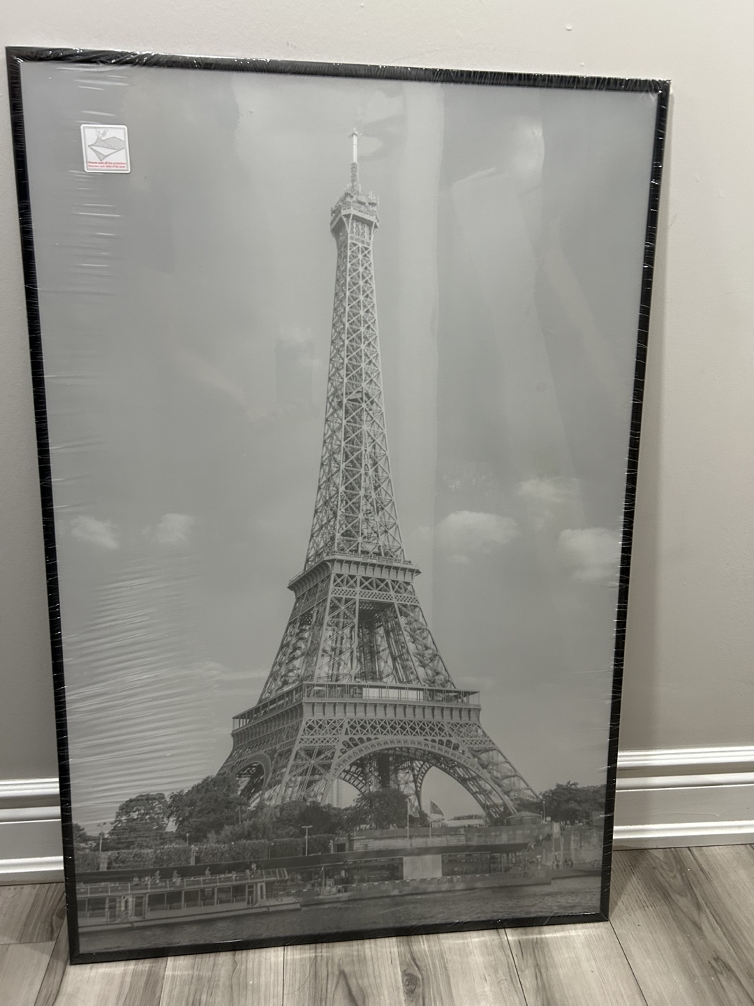 UpsImples Eiffel Tower Picture Frame Set - Brand New