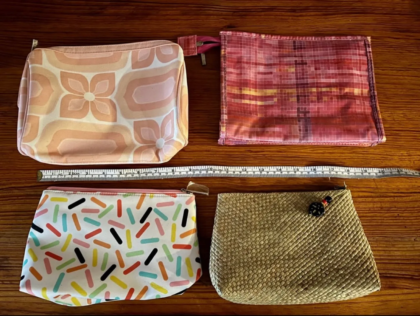 Set of 4 Cosmetic Bags (New) image indicator(2)