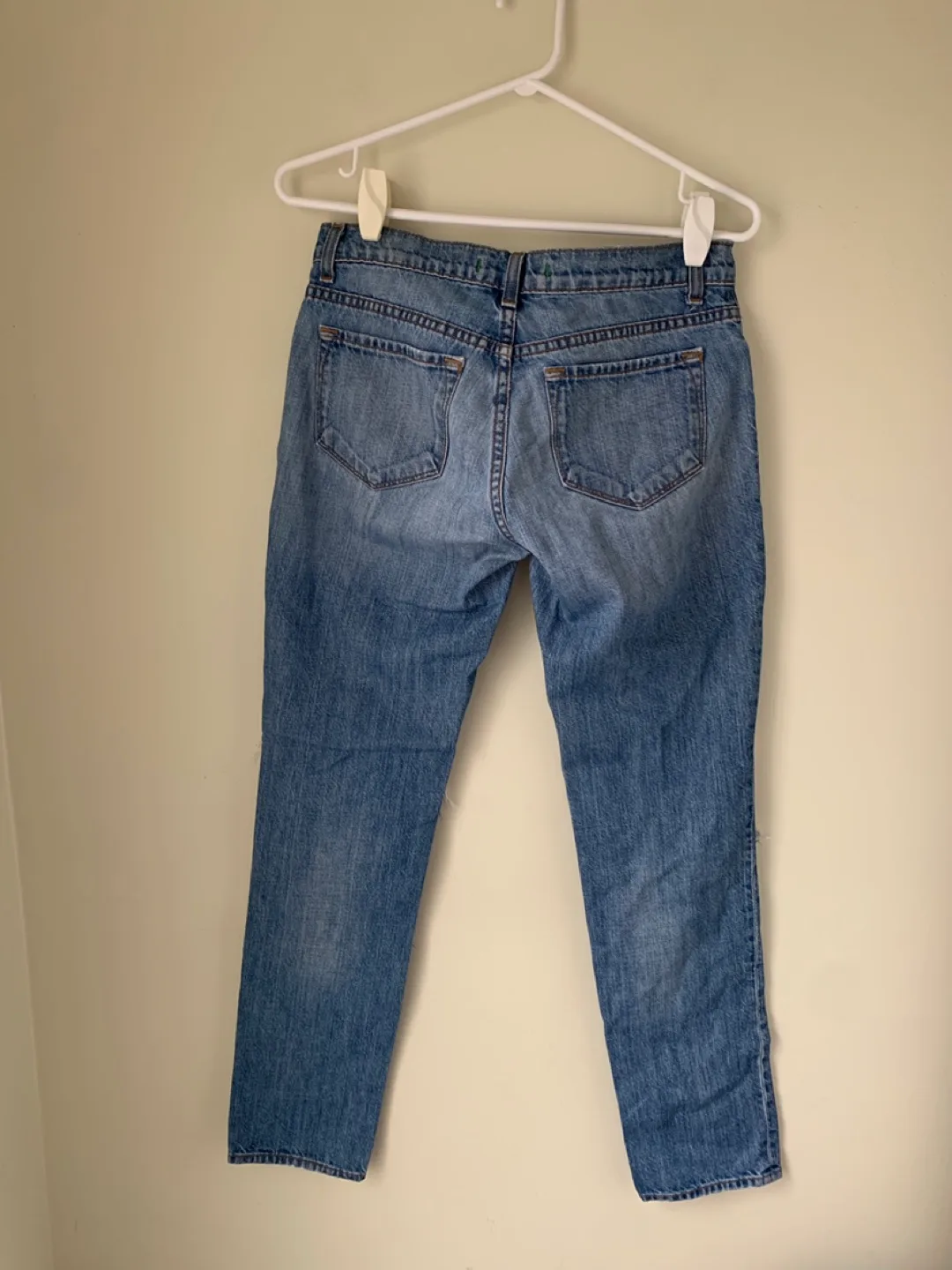 J Brand Aiden Distressed Boyfriend Jeans Size 24 image indicator(2)