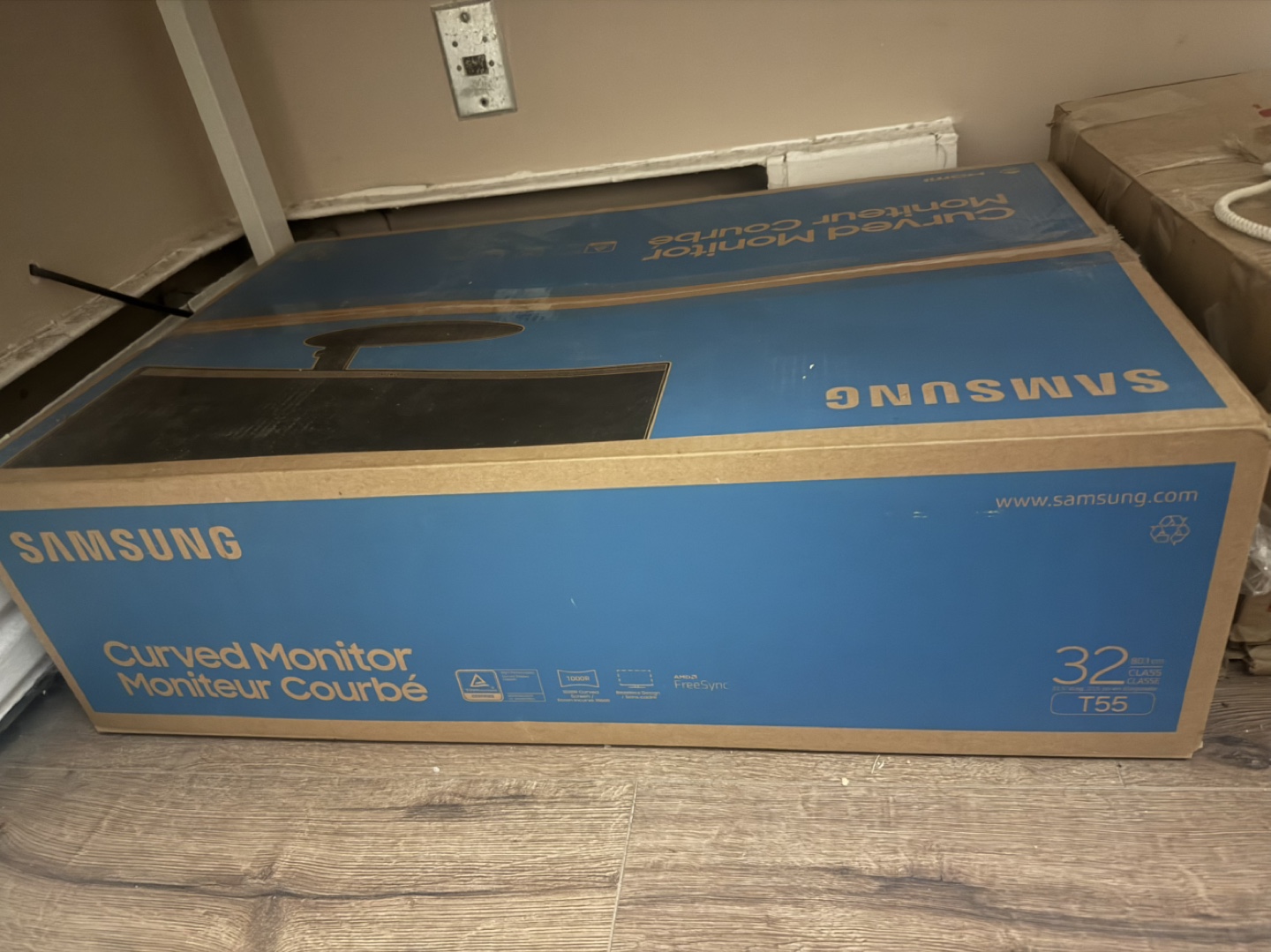 Samsung 32" Curved Monitor T55 - photo 2