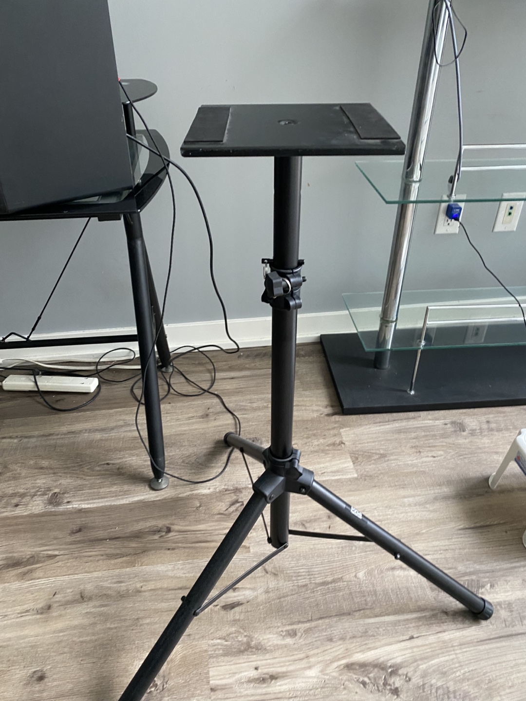 Two studio speaker monitor stands - photo 2