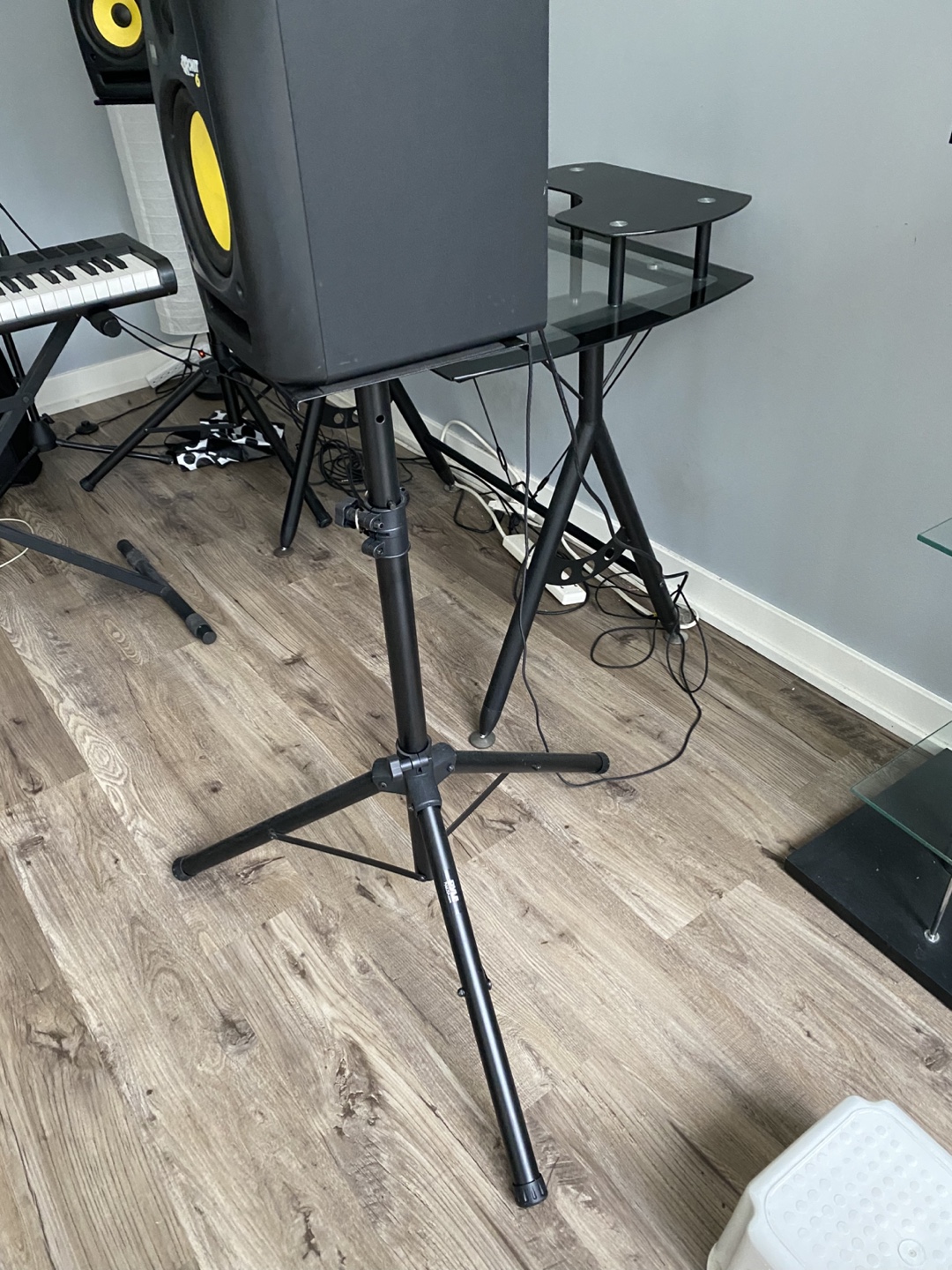 Two studio speaker monitor stands - photo 3