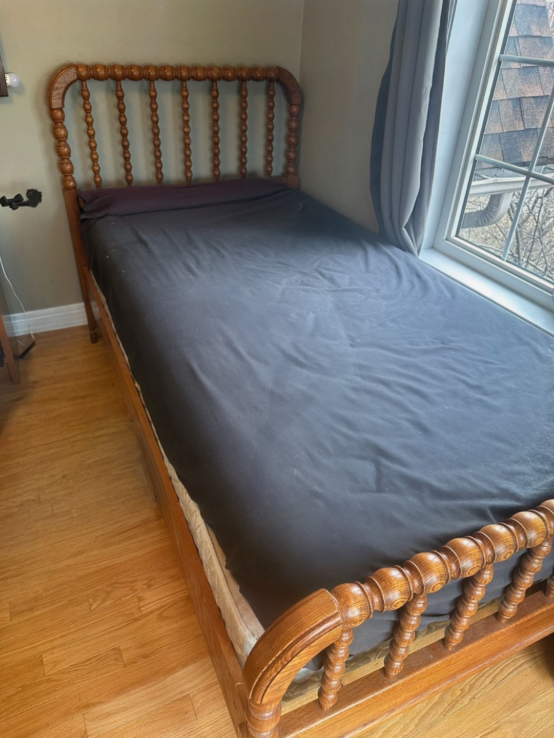 Twin bed with mattress