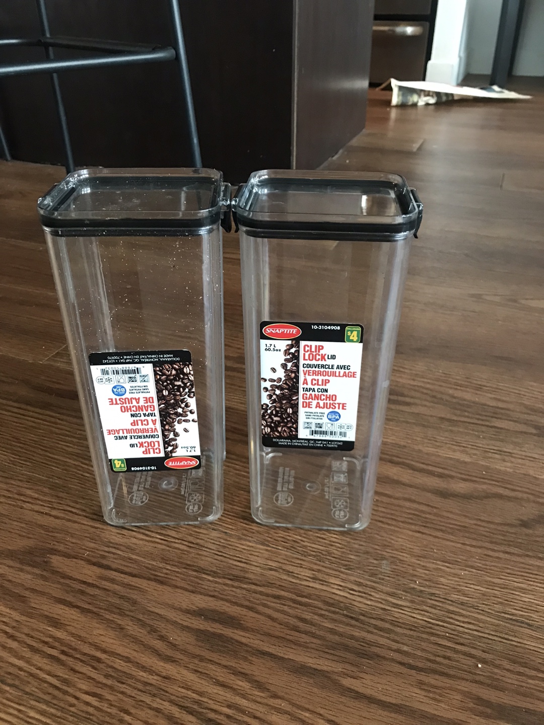 2x Clear Plastic Storage Containers with Lids - photo 2