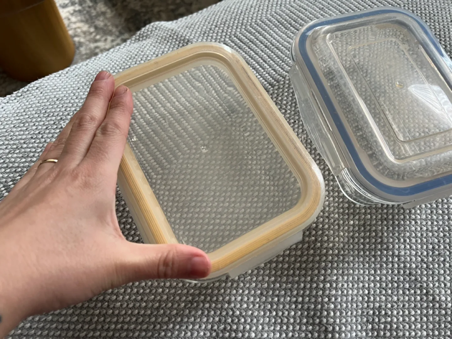 Set of 2 Glass Food Storage Containers with Lids image indicator(2)