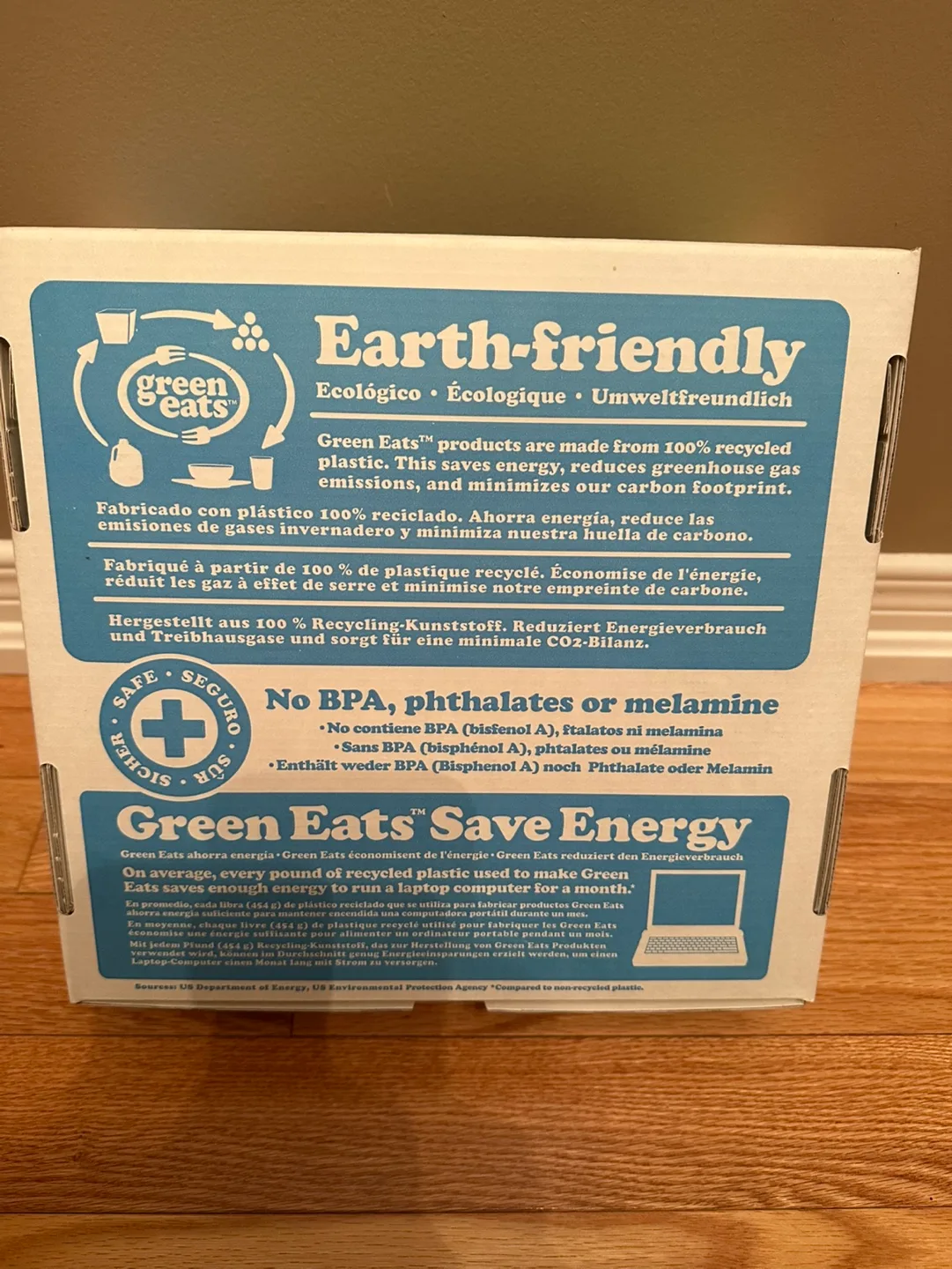 Green Eats Tabletop Set - New in Box image indicator(2)