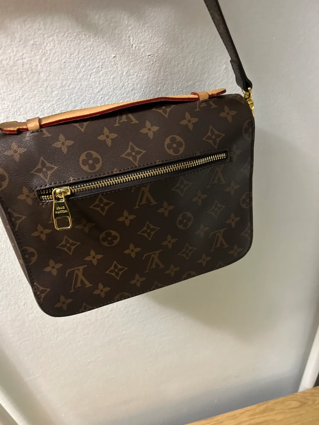 Louis Vuitton Monogram Pochette Métis image indicator(2)