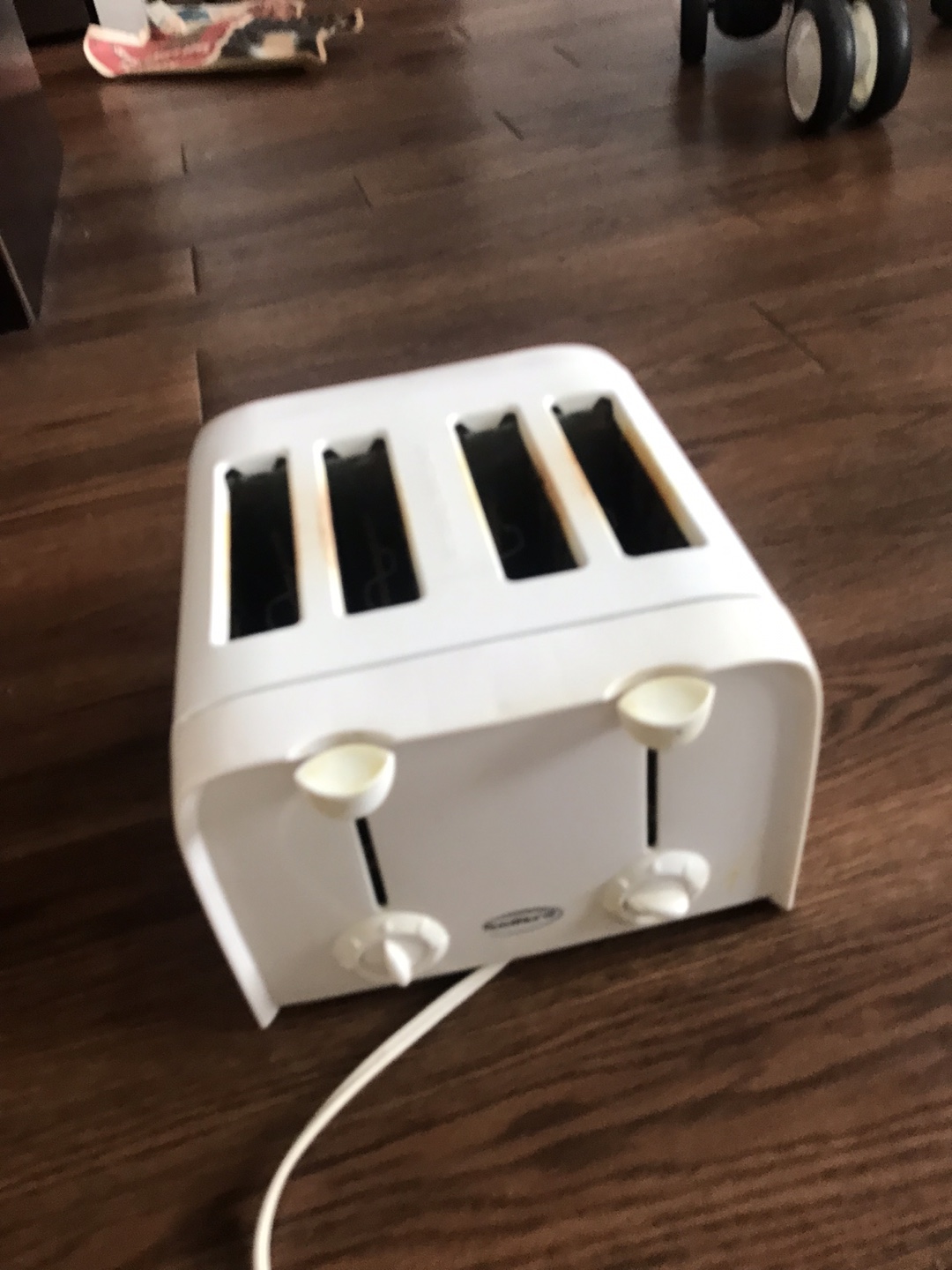 4-Slice White Toaster - photo 2