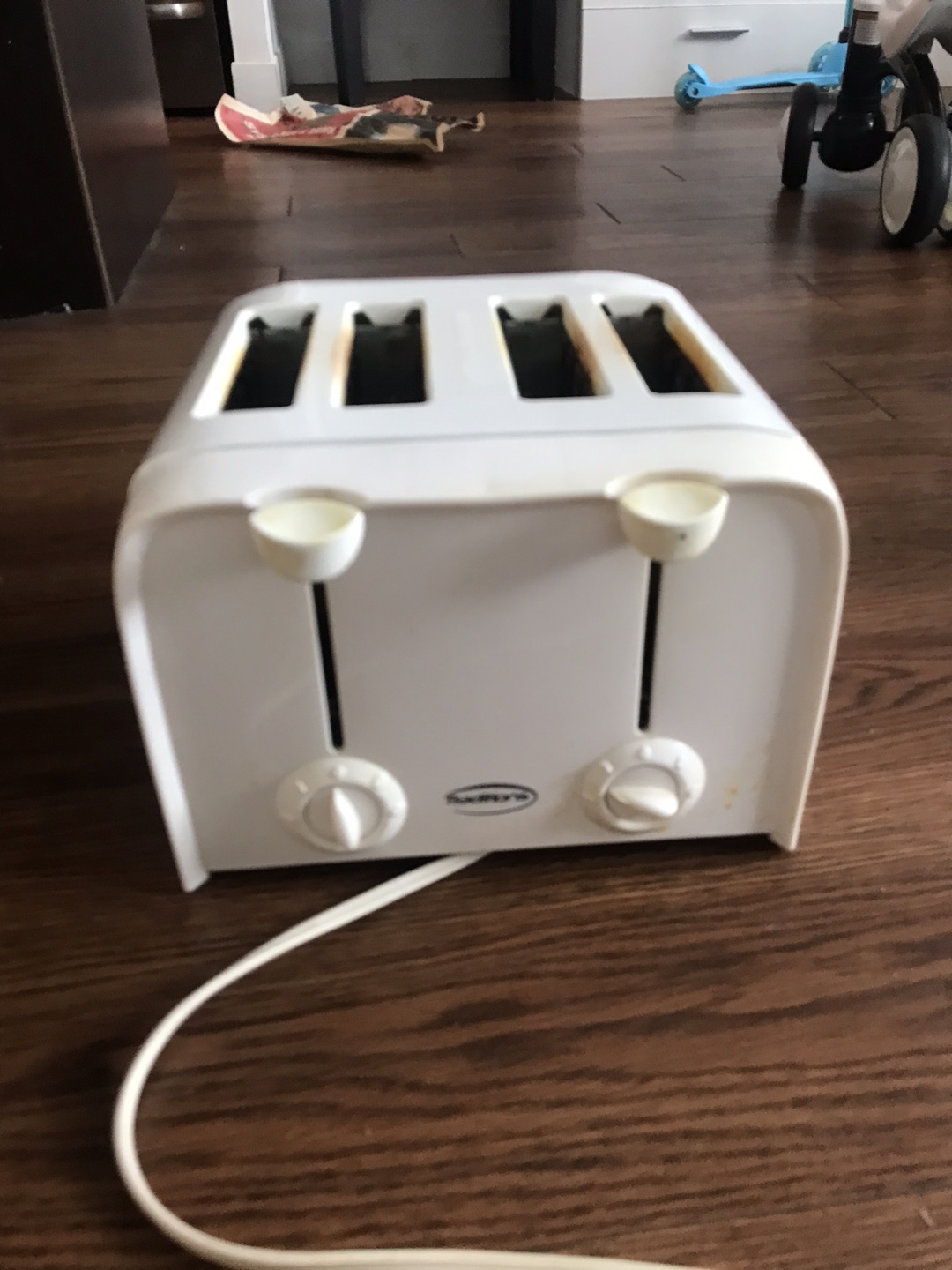 4-Slice White Toaster