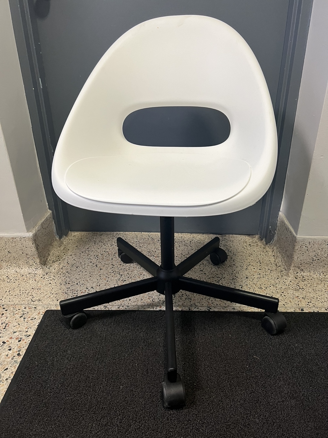 IKEA LOBERGET Swivel Chair - White - photo 4