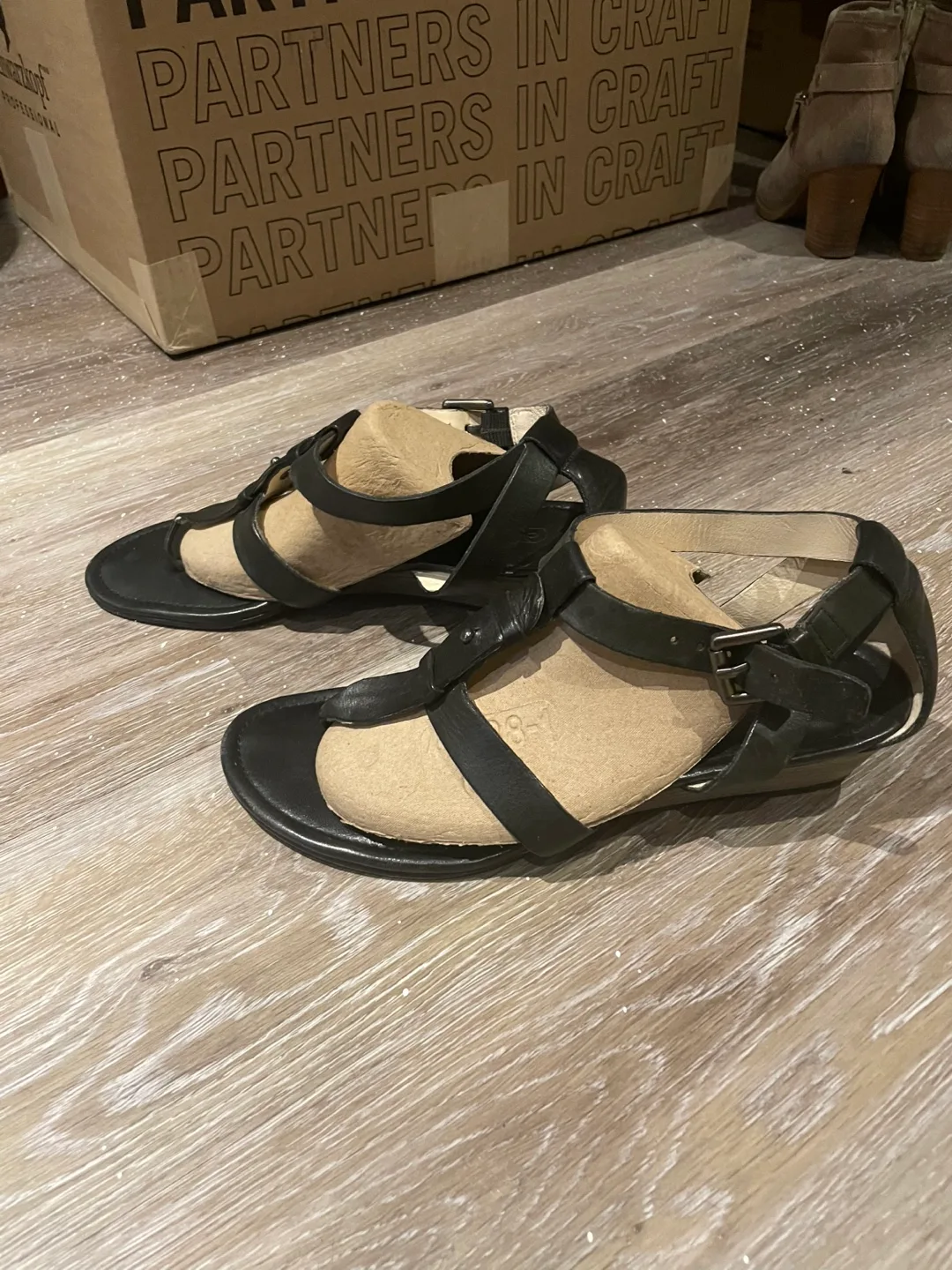 Coach Vivian Black Leather Sandals - Size 9B image indicator(2)
