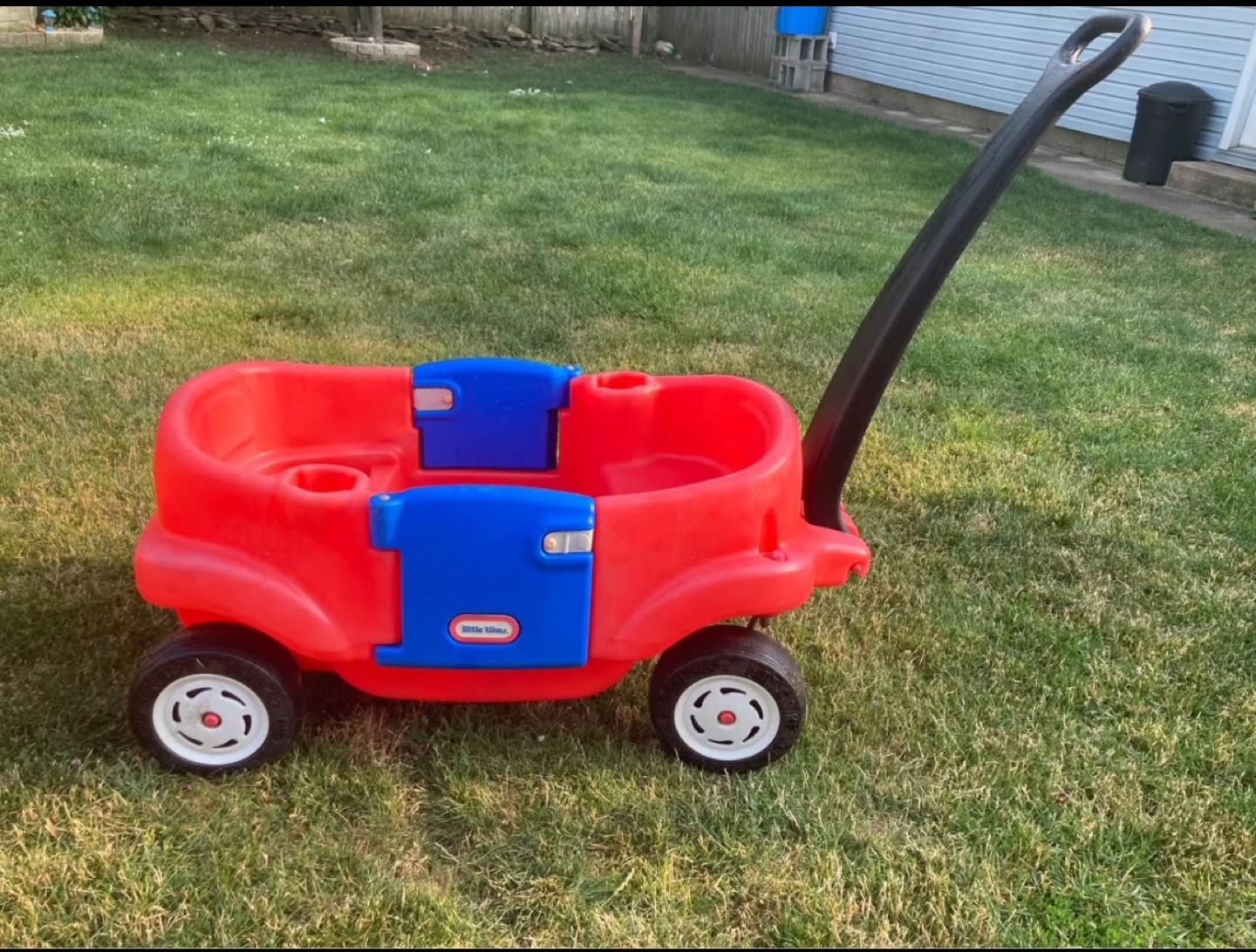 Little Tikes Classic Red Wagon