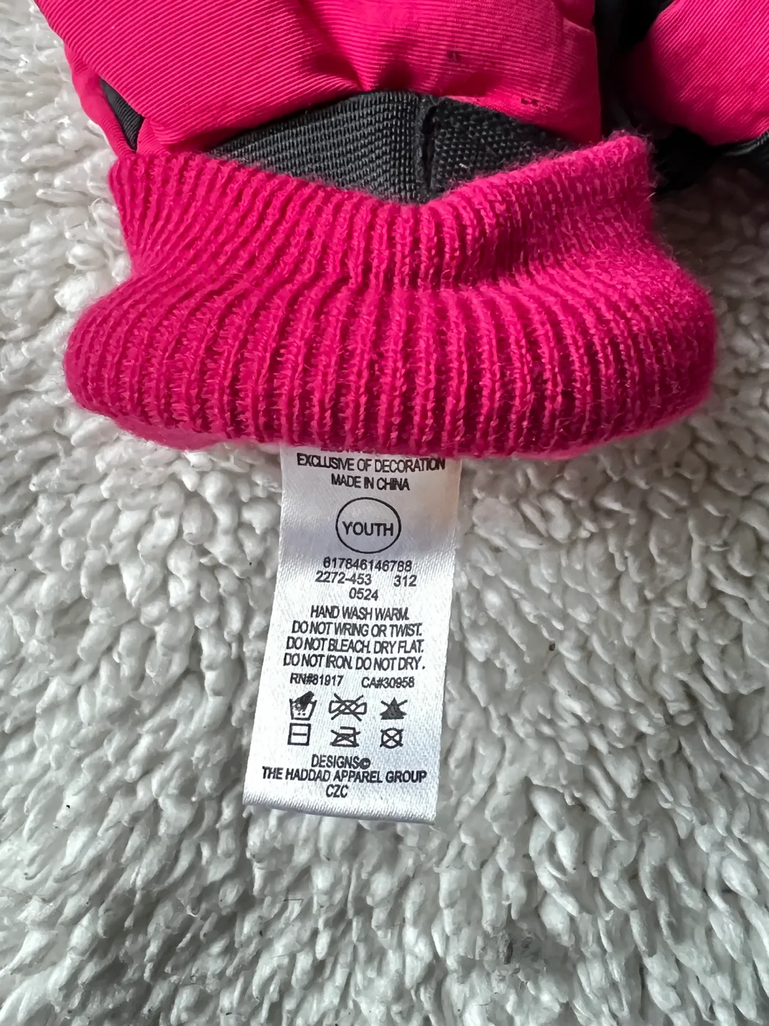 Youth Pink & Black Nike Winter Gloves image indicator(3)