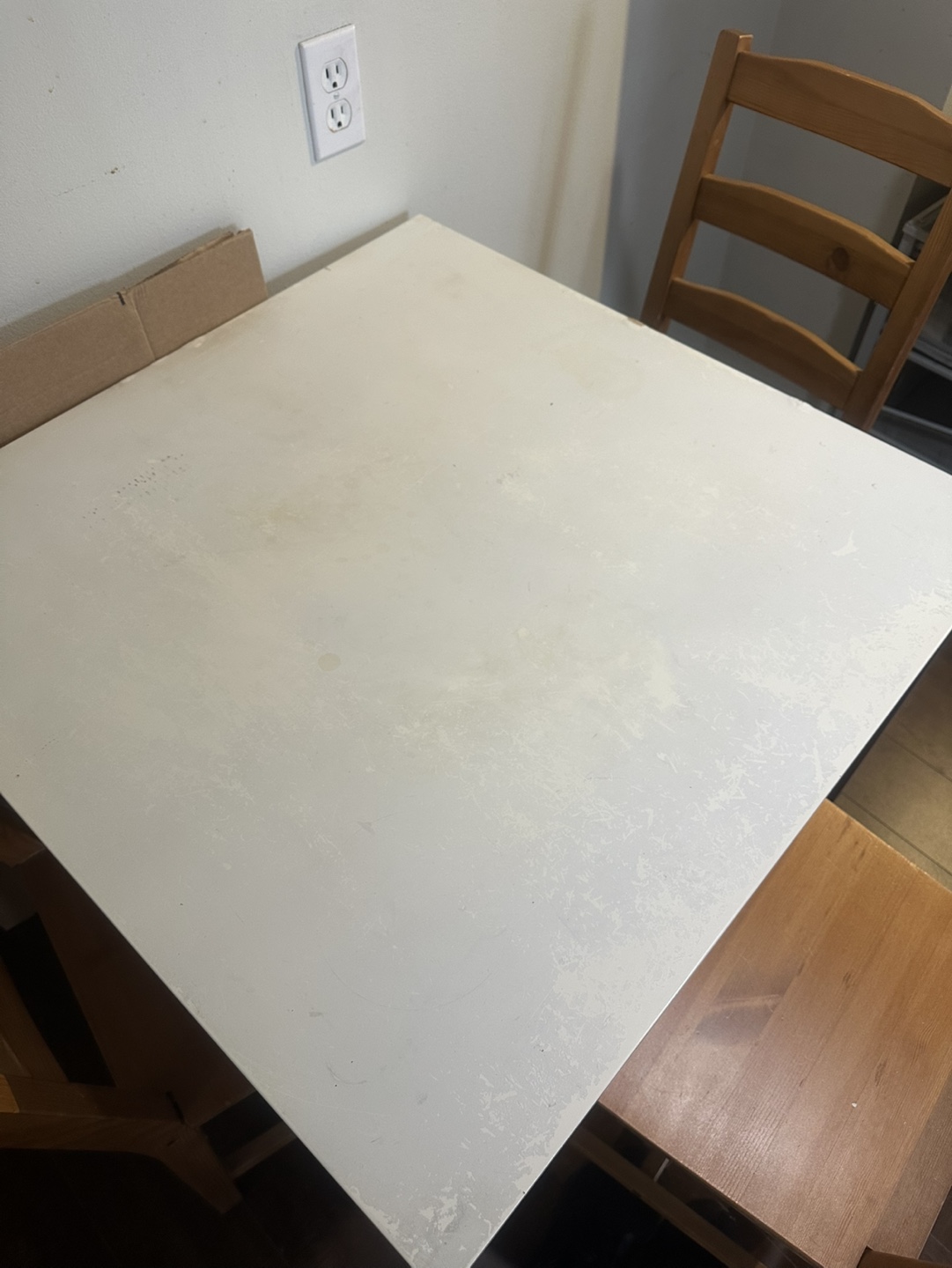 Square Dining Table for a small apartment with 4 wooden chairs - photo 2