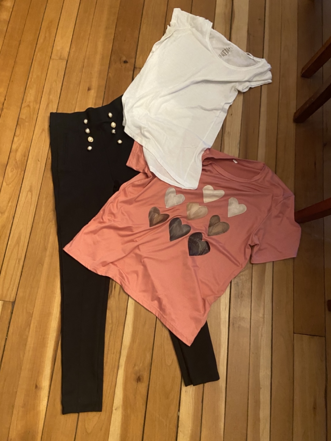 Women's Clothing Bundle: Shorts, Pants, Tops & Sweatshirts - photo 4