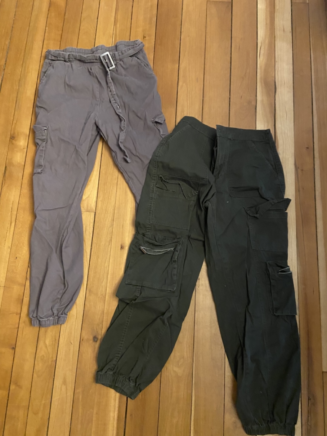 Women's Clothing Bundle: Shorts, Pants, Tops & Sweatshirts - photo 5
