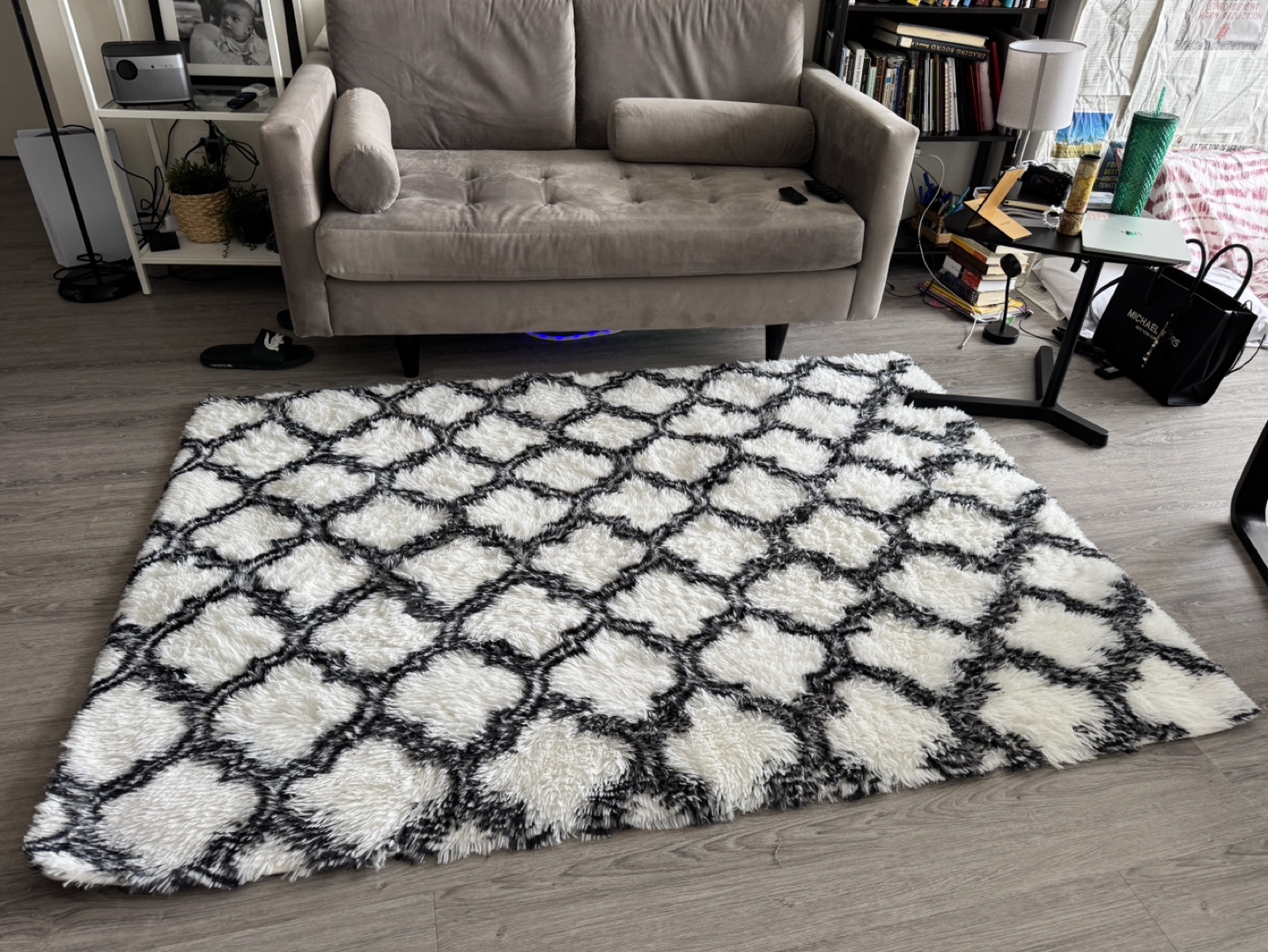 Fluffy Shag Rug, Black and White Geometric Pattern - photo 2