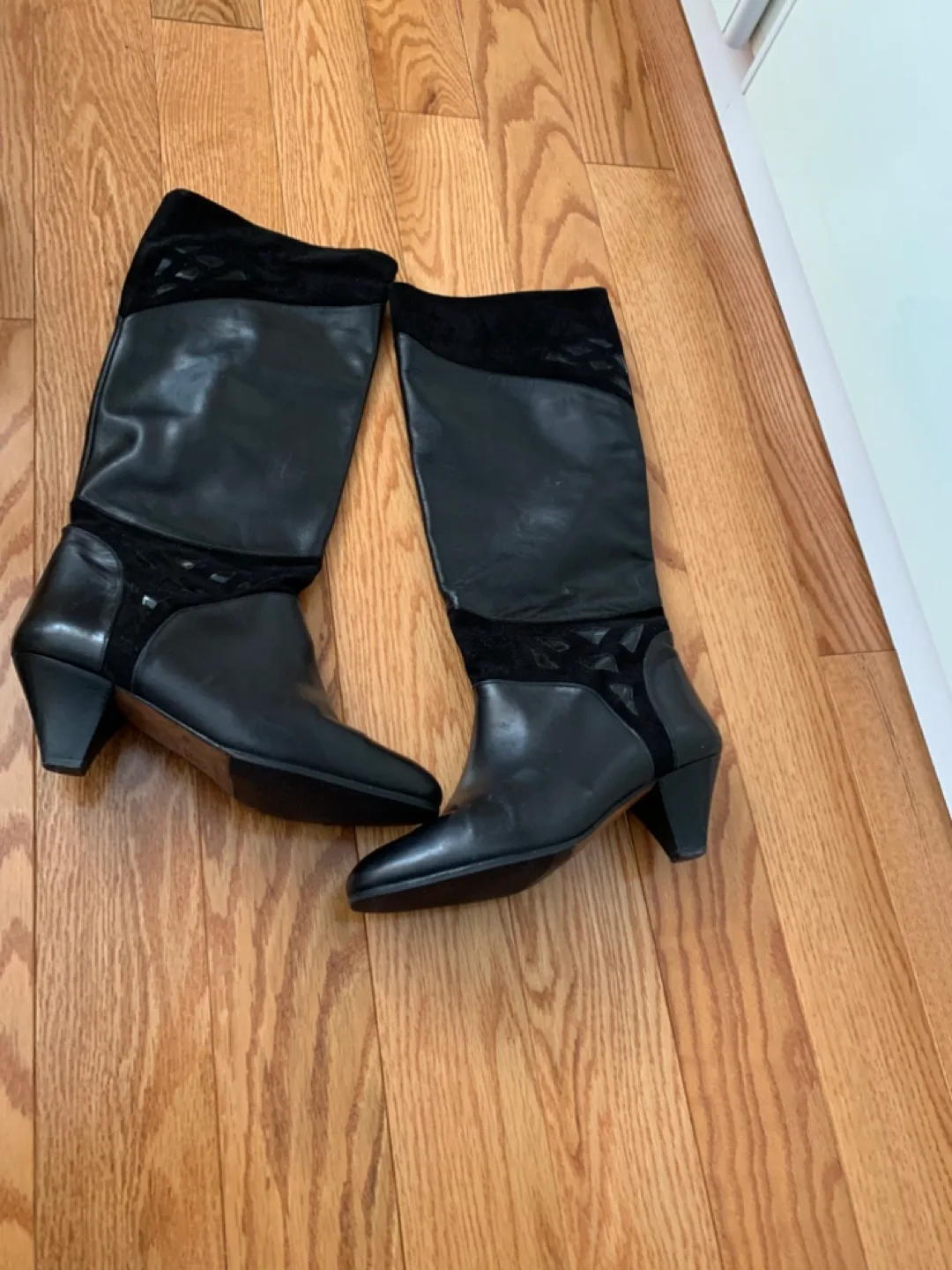 Vintage Black Italian Leather Knee-High Boots image indicator(2)