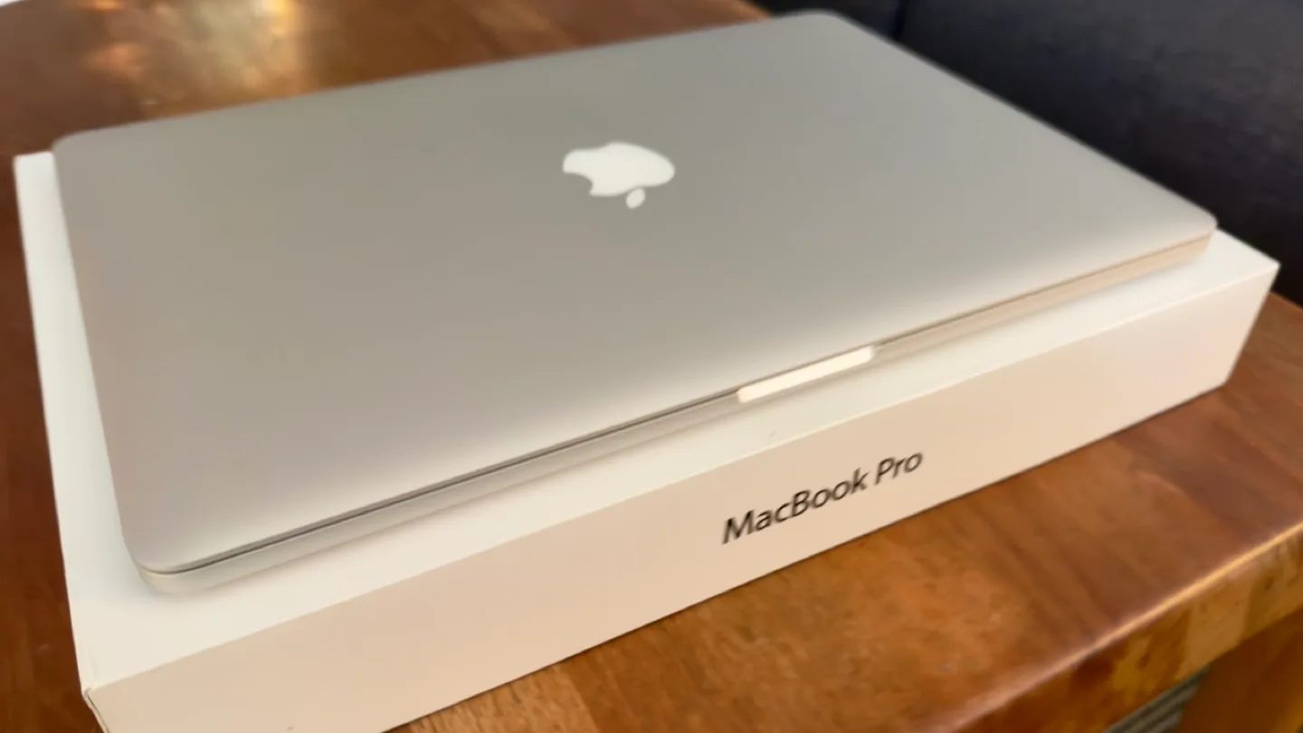 MacBook Pro 15-inch, Late 2013 - 2.6 GHz Quad-Core Intel Core i7 image indicator(6)