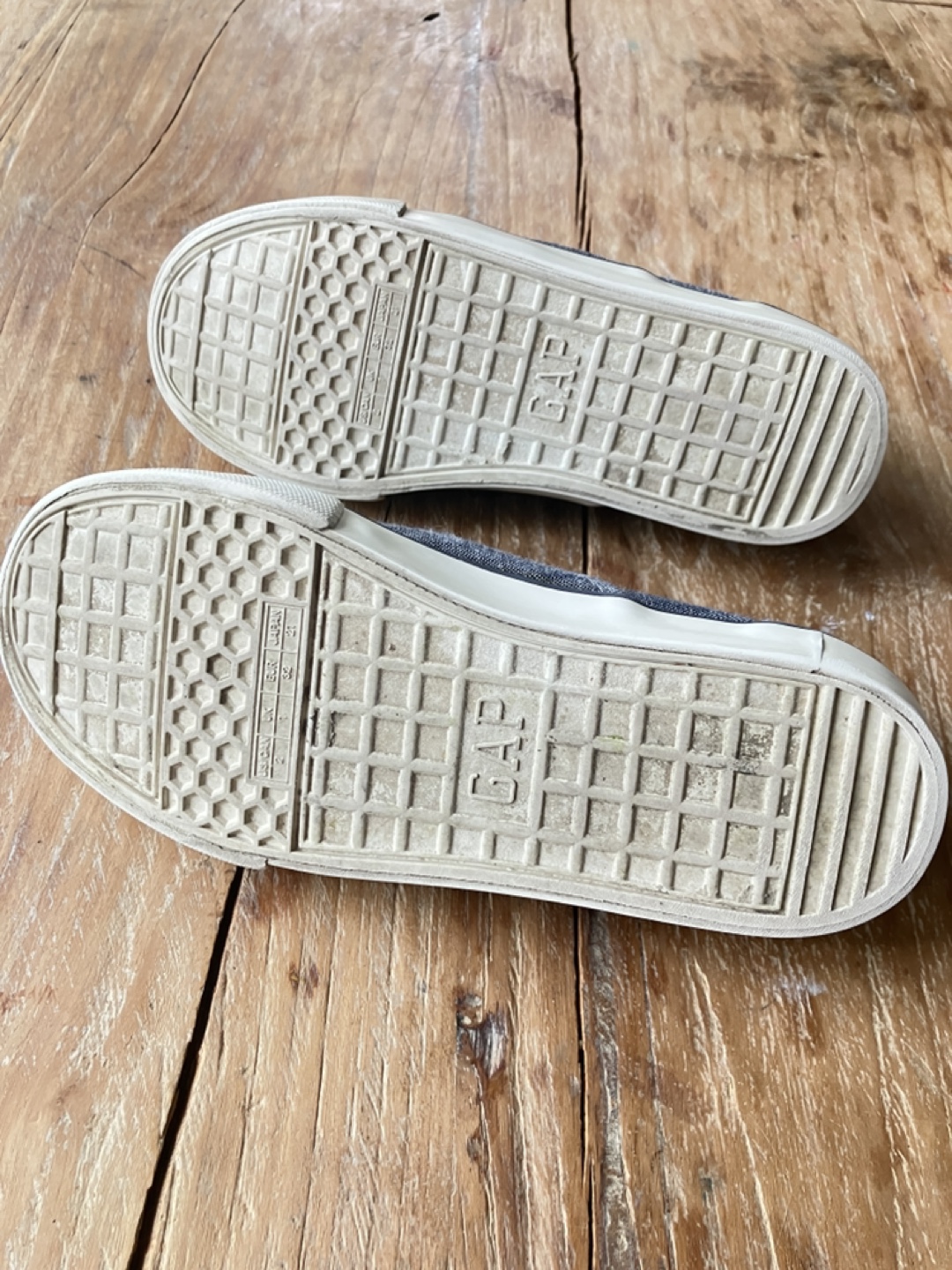 Kids' Gap Slip-On Canvas Shoes - Size 2 - photo 4