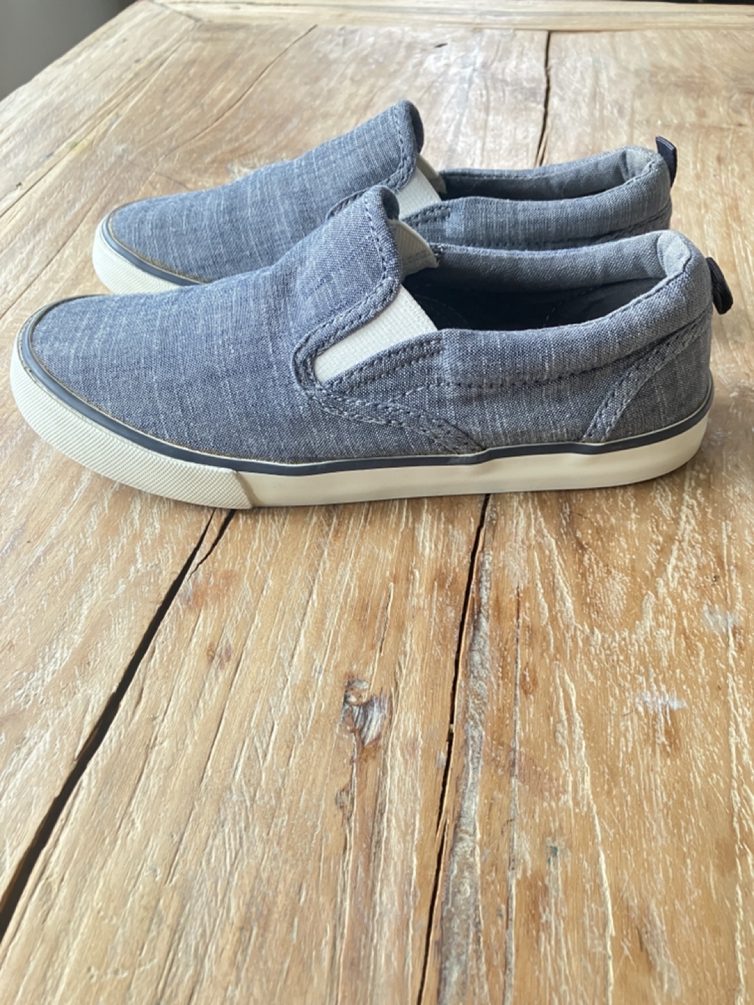Kids' Gap Slip-On Canvas Shoes - Size 2 - photo 3