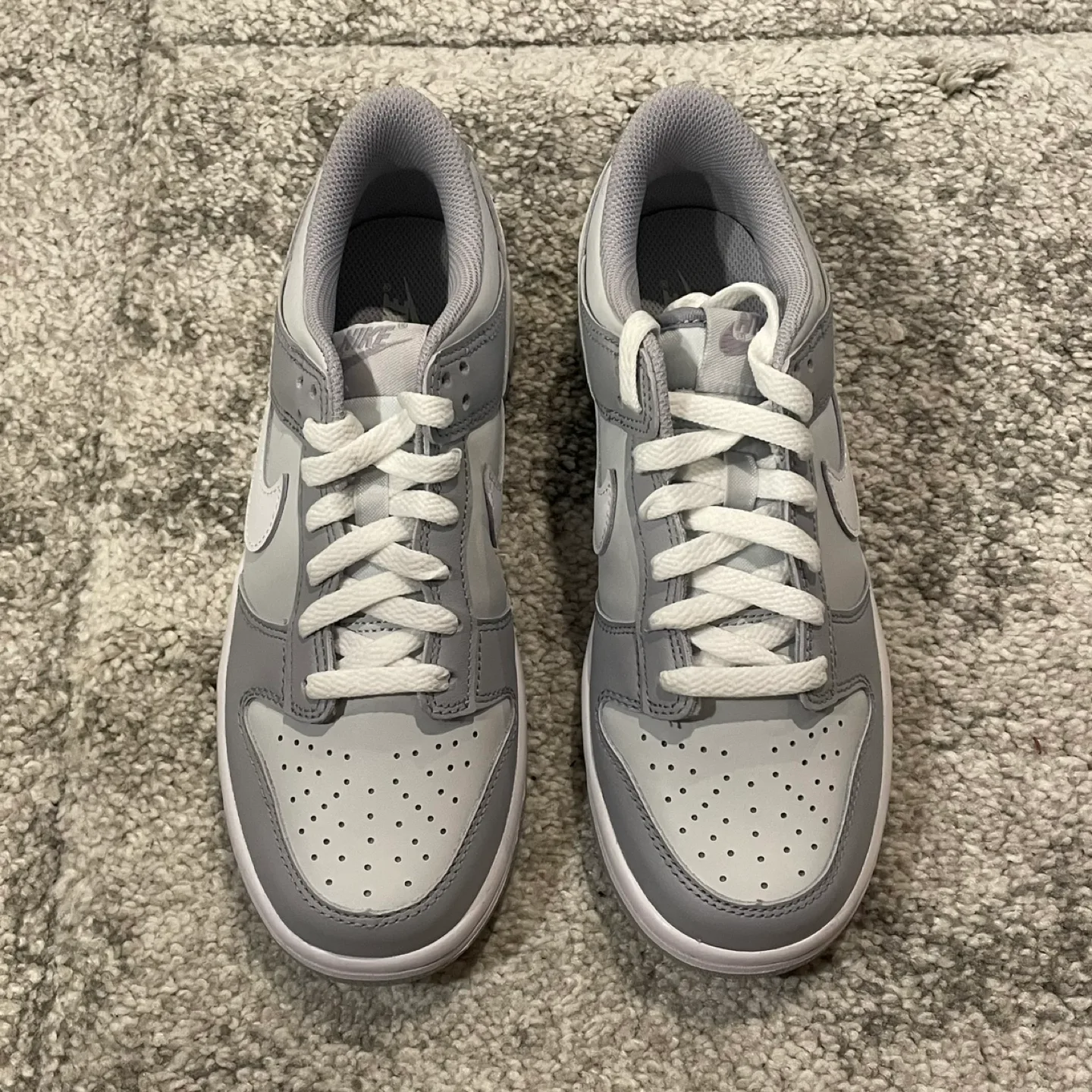 Nike Dunk Low “Two-Tone” image indicator(2)