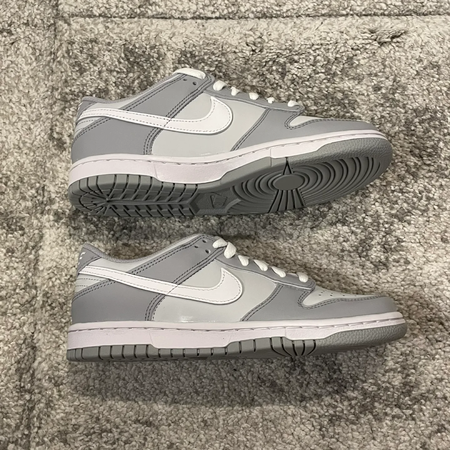 Nike Dunk Low “Two-Tone” image indicator(5)