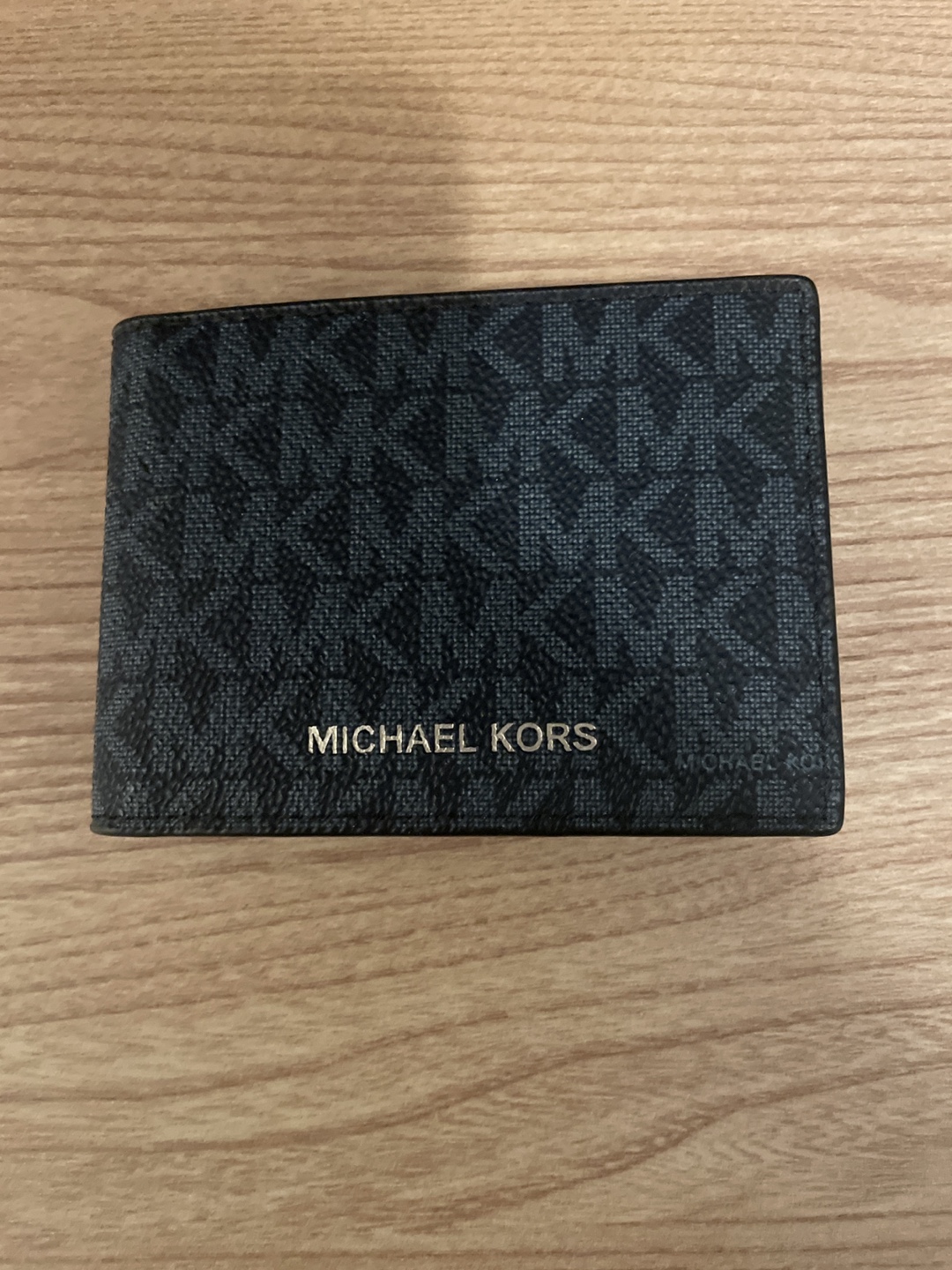 Michael Kors Slim Bifold Wallet