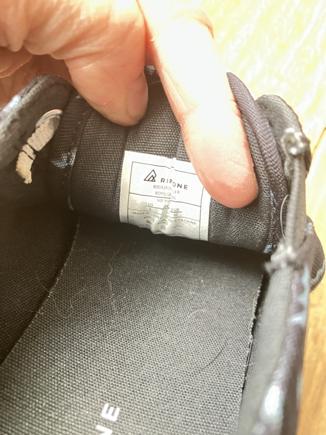Rip Zone Boy's Size 4 Lightning Bolt Sneakers - photo 4