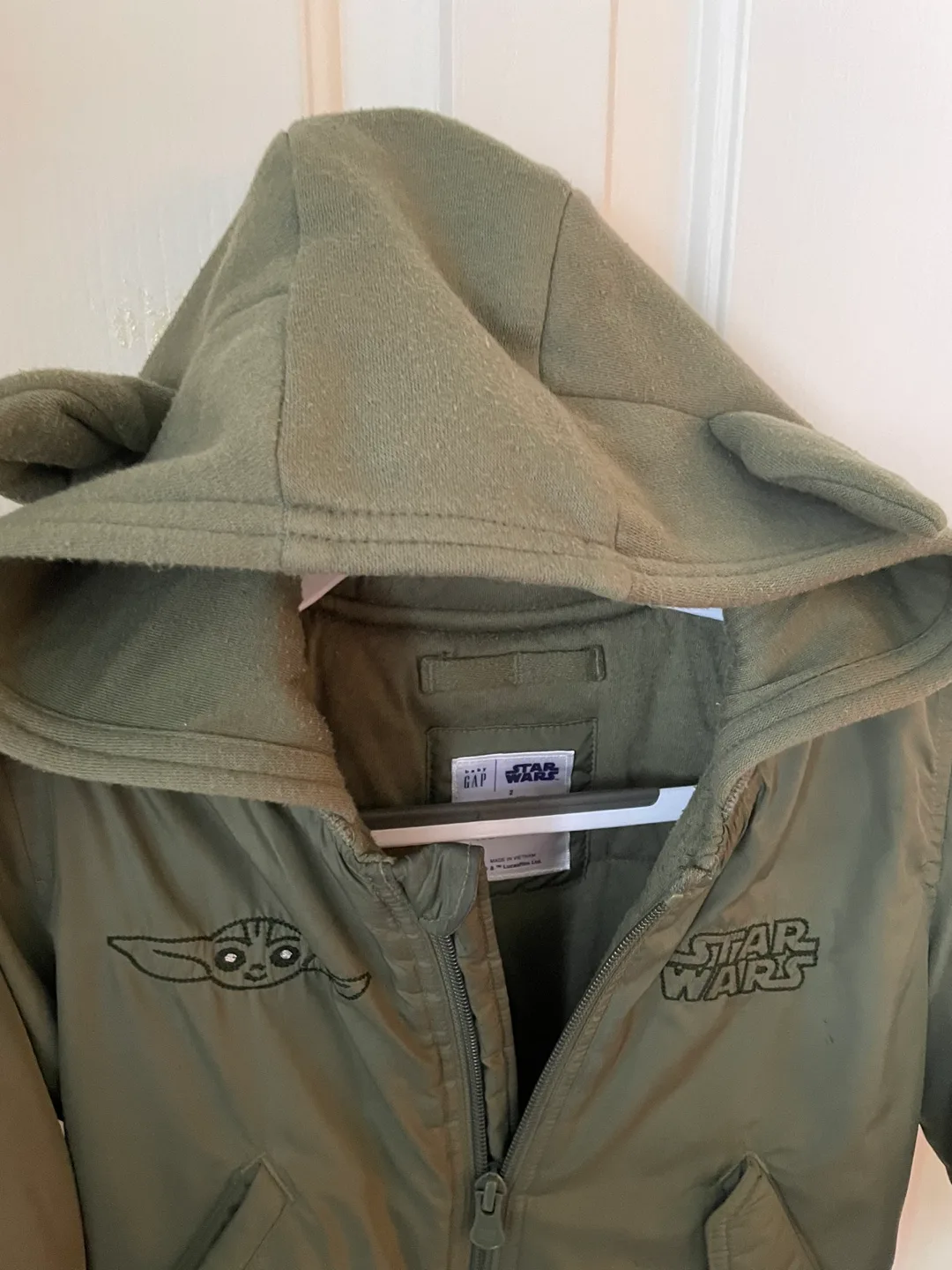 Gap Star Wars Baby Yoda Bomber 2T Jacket image indicator(3)