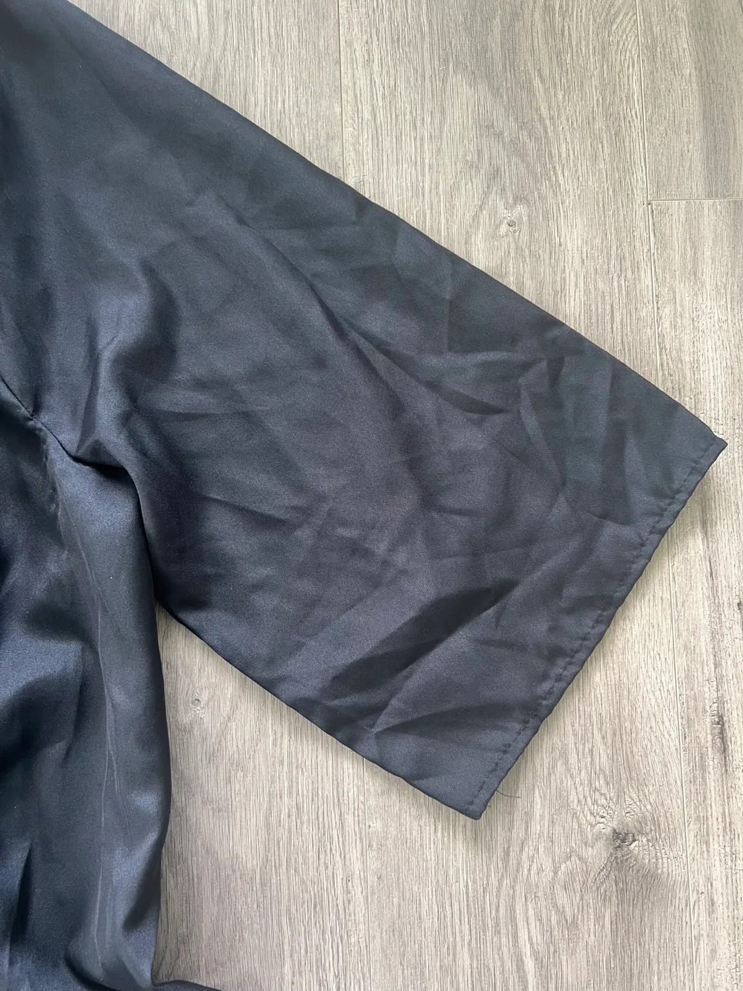 Jostens Graduation Gown - Size 5'4"-5'6" image indicator(5)